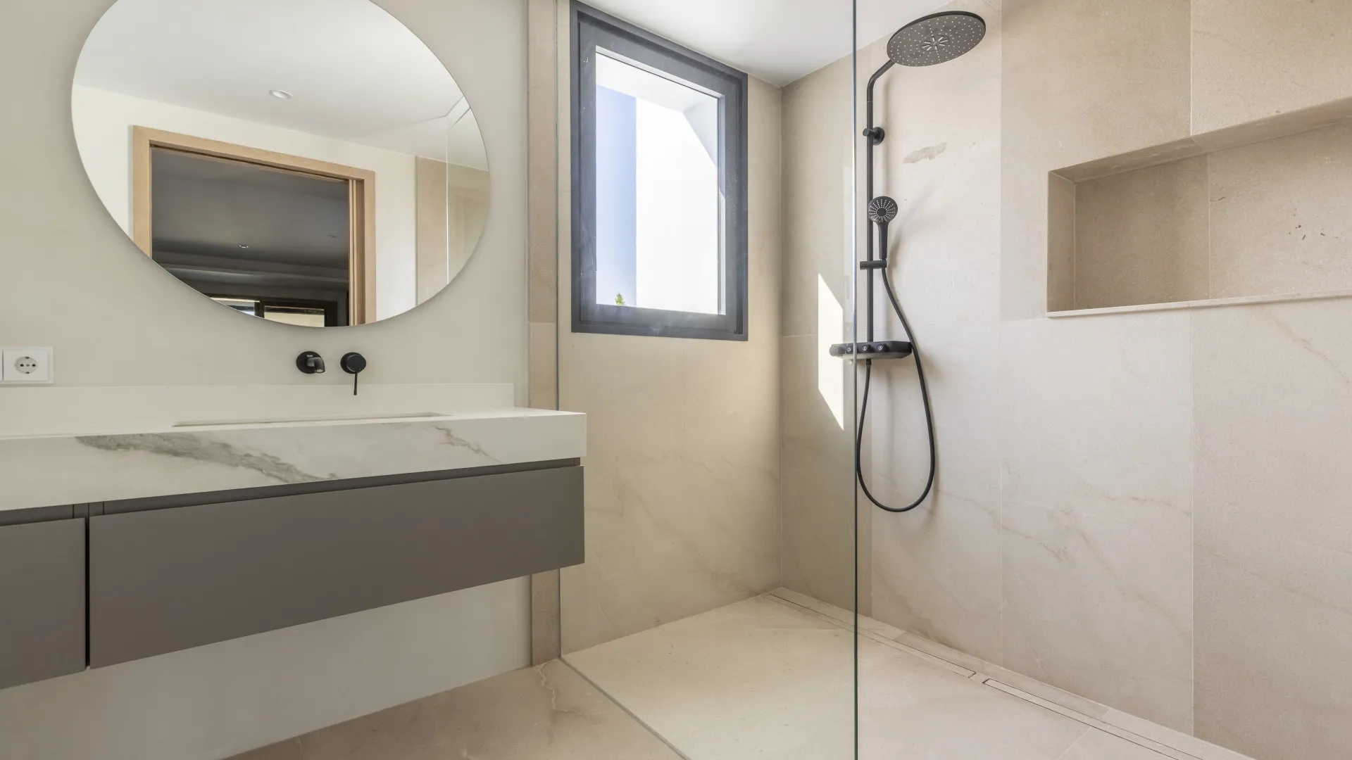 Villa en venta con 8 dormitorios en Almenara