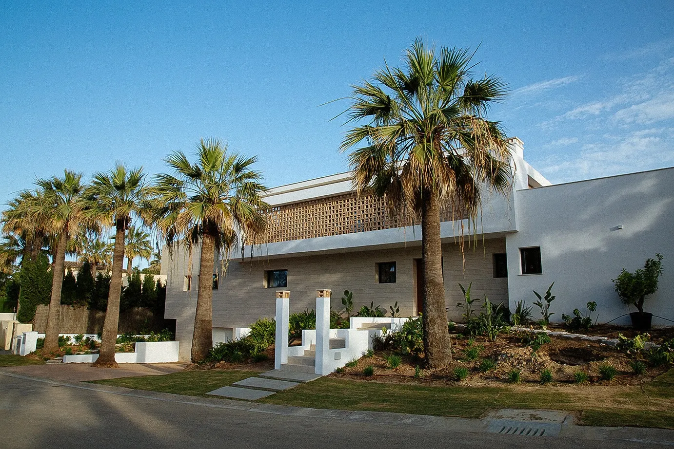 Buy 6 bedrooms villa in Sotogrande Costa Central