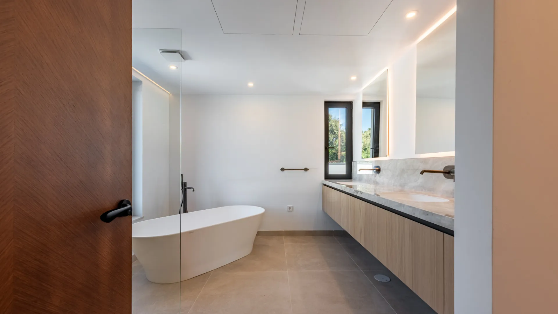 For sale 7 bedrooms villa in Sotogrande Alto Central