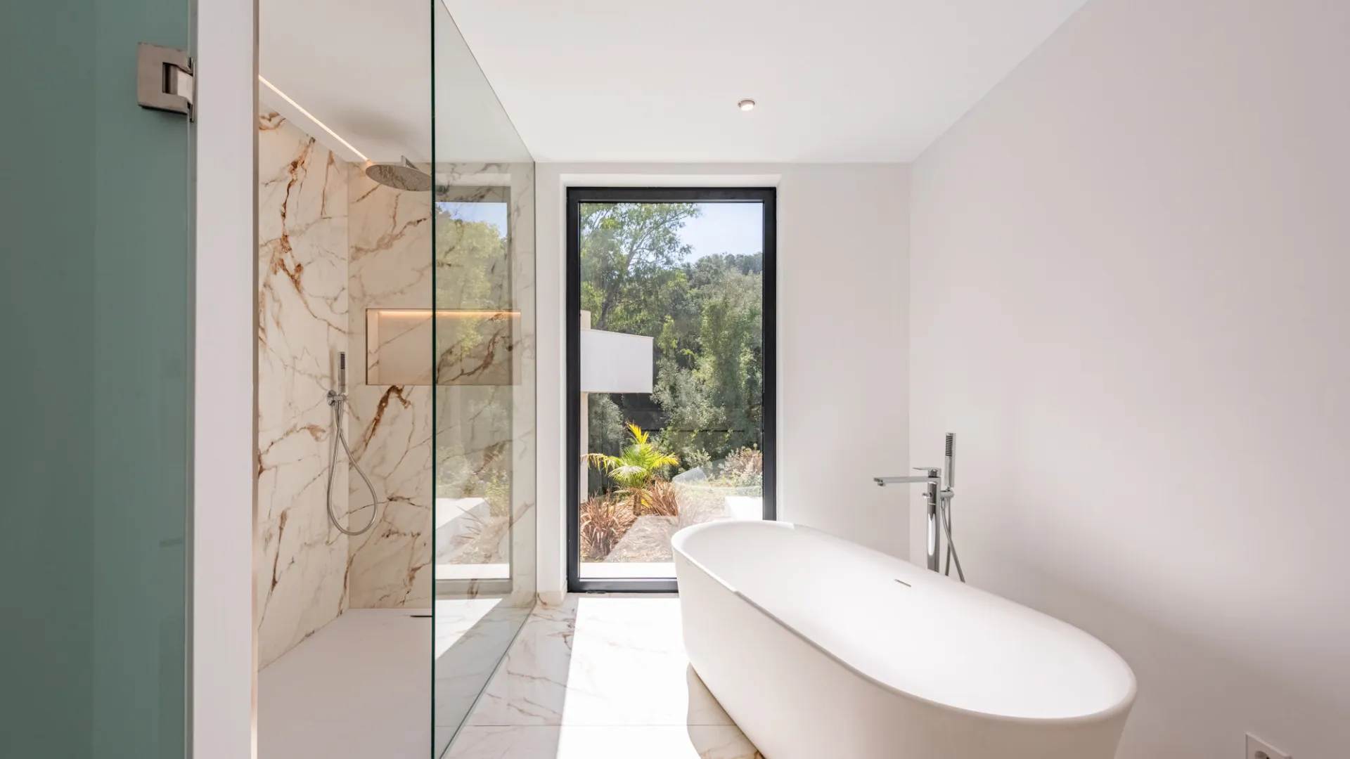 For sale 5 bedrooms villa in Zona F