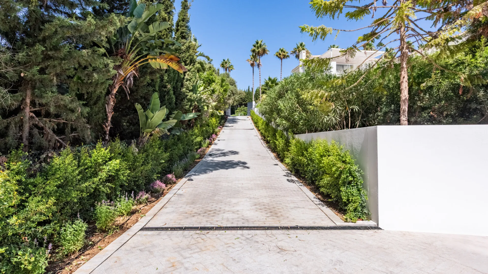 For sale 5 bedrooms villa in Zona F
