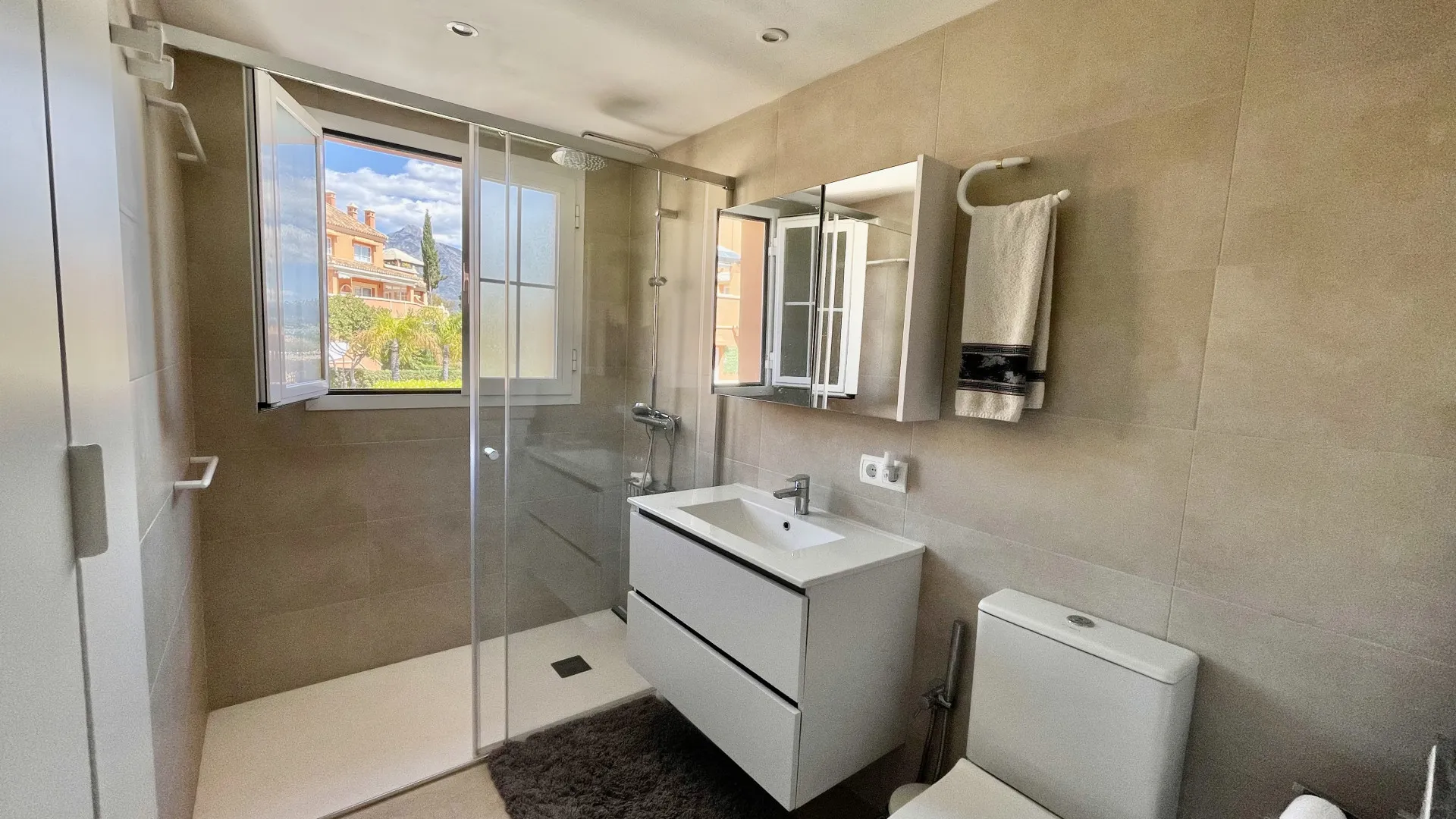 For sale apartment in Andalucia Alta