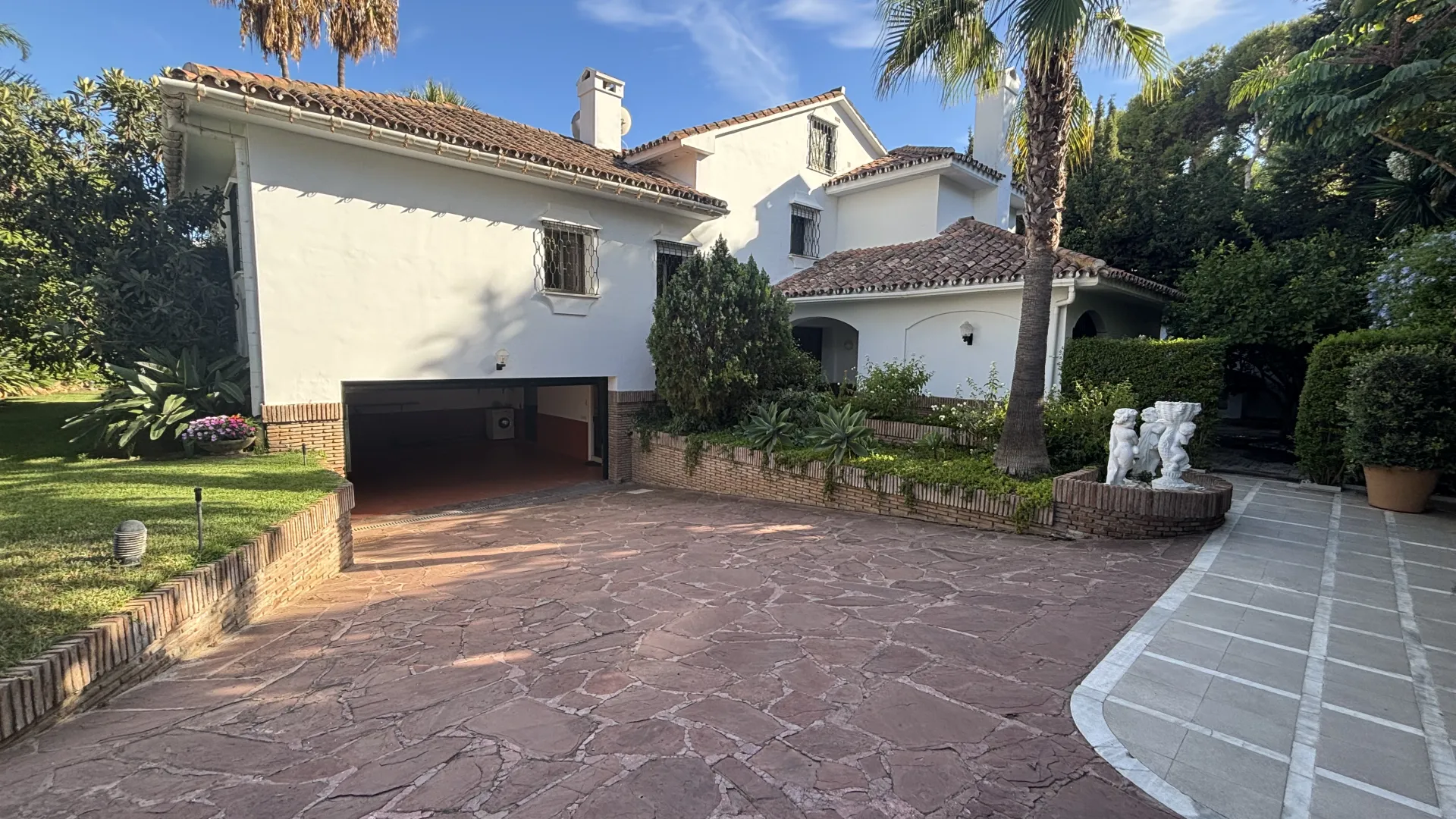 Los Monteros, villa en venta con 5 dormitorios