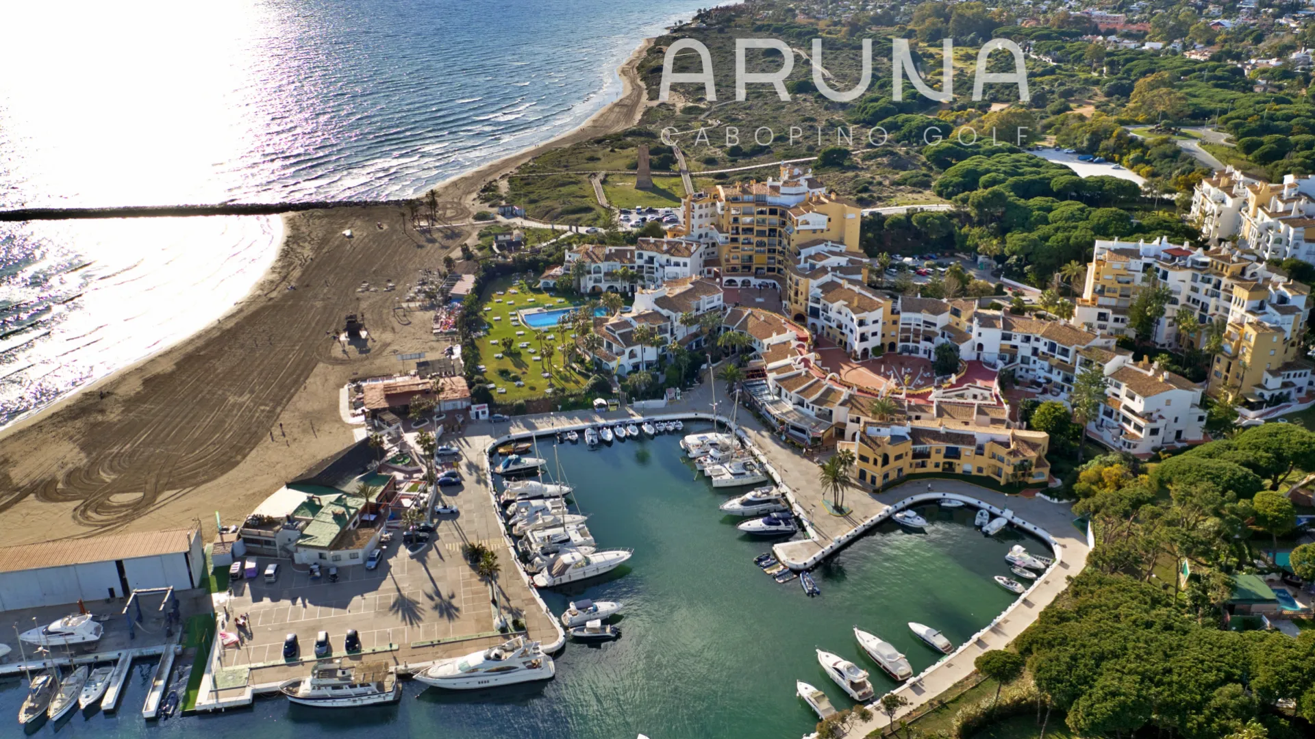 For sale Cabopino ground floor apartment with 3 bedrooms