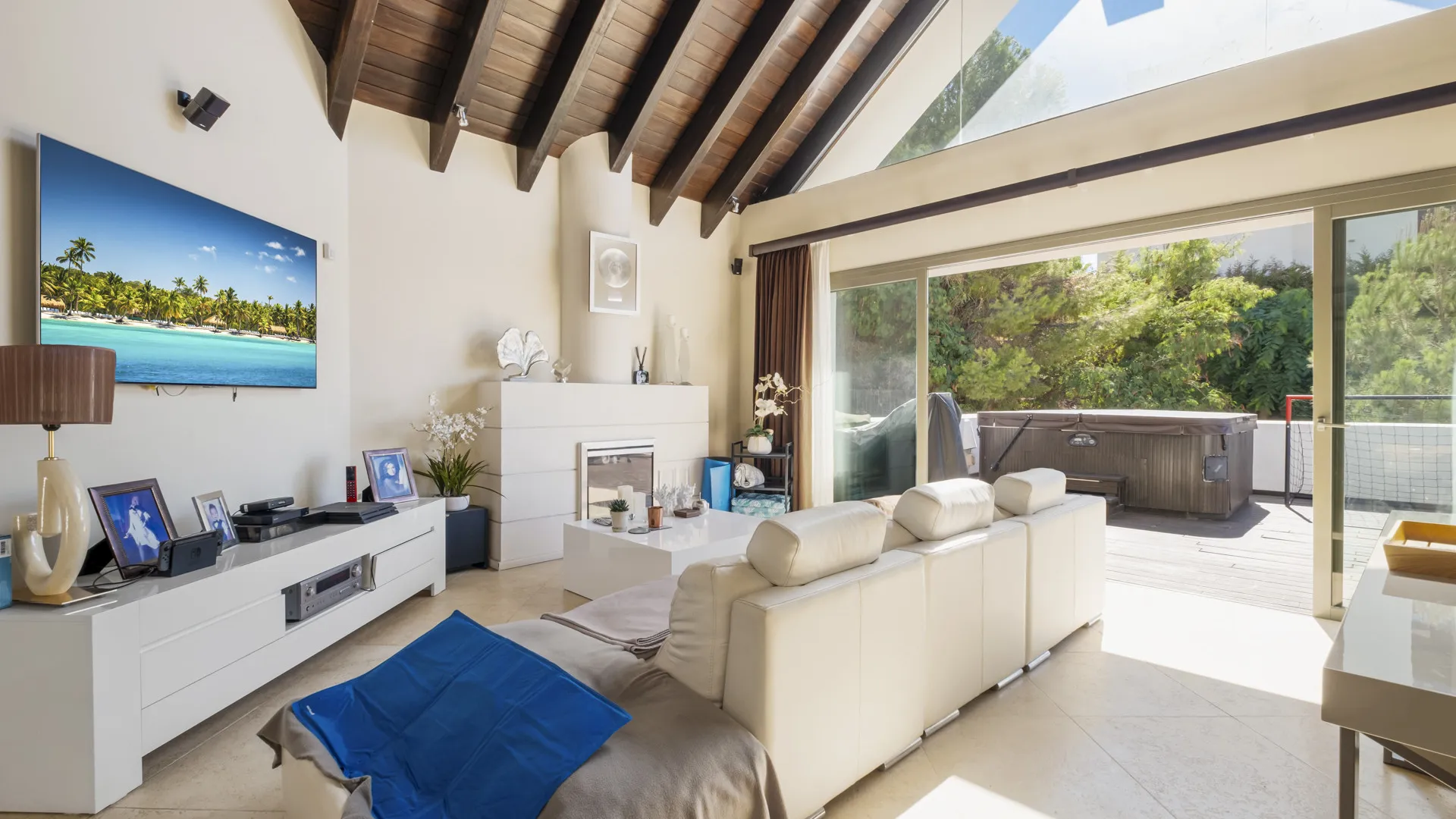 Buy 3 bedrooms penthouse in Los Flamingos
