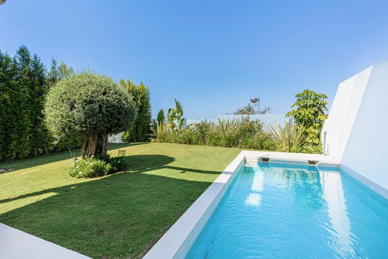 For sale Valdeolletas villa with 4 bedrooms