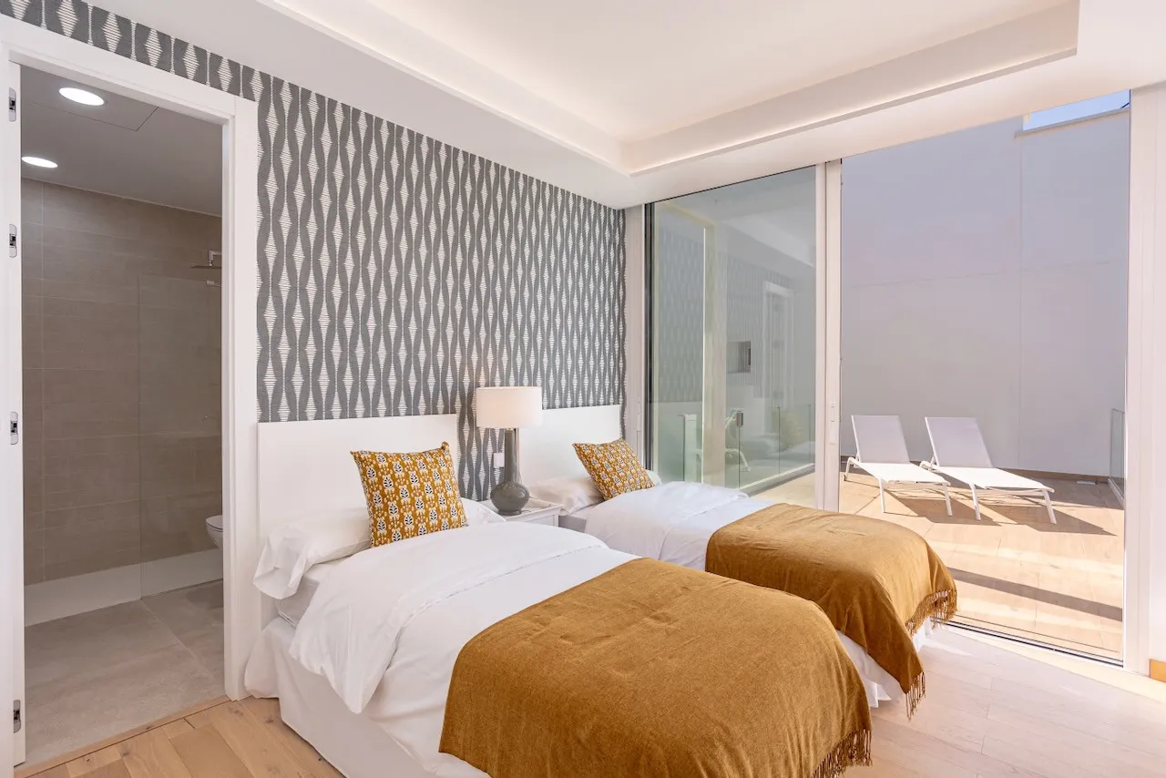 For sale Valdeolletas villa with 4 bedrooms