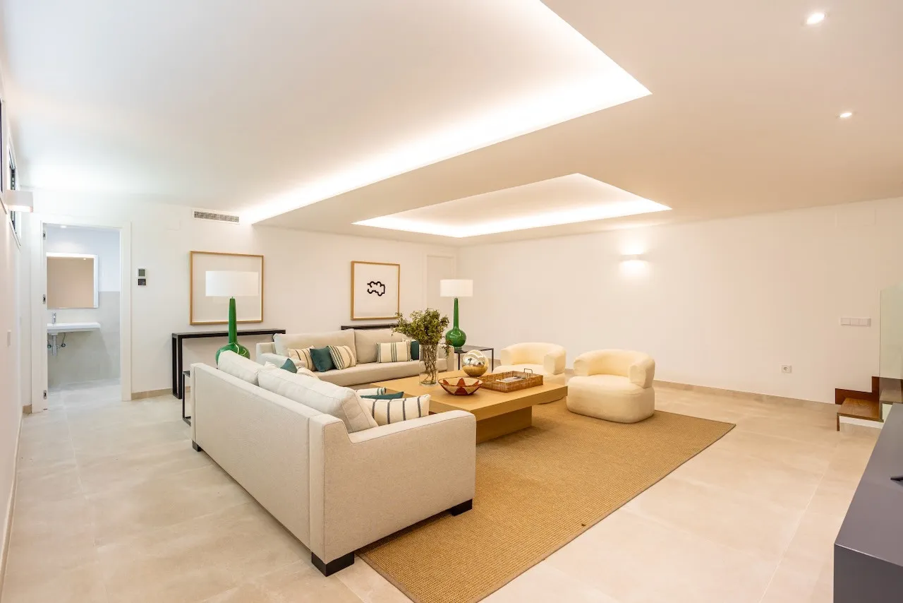 For sale Valdeolletas villa with 4 bedrooms