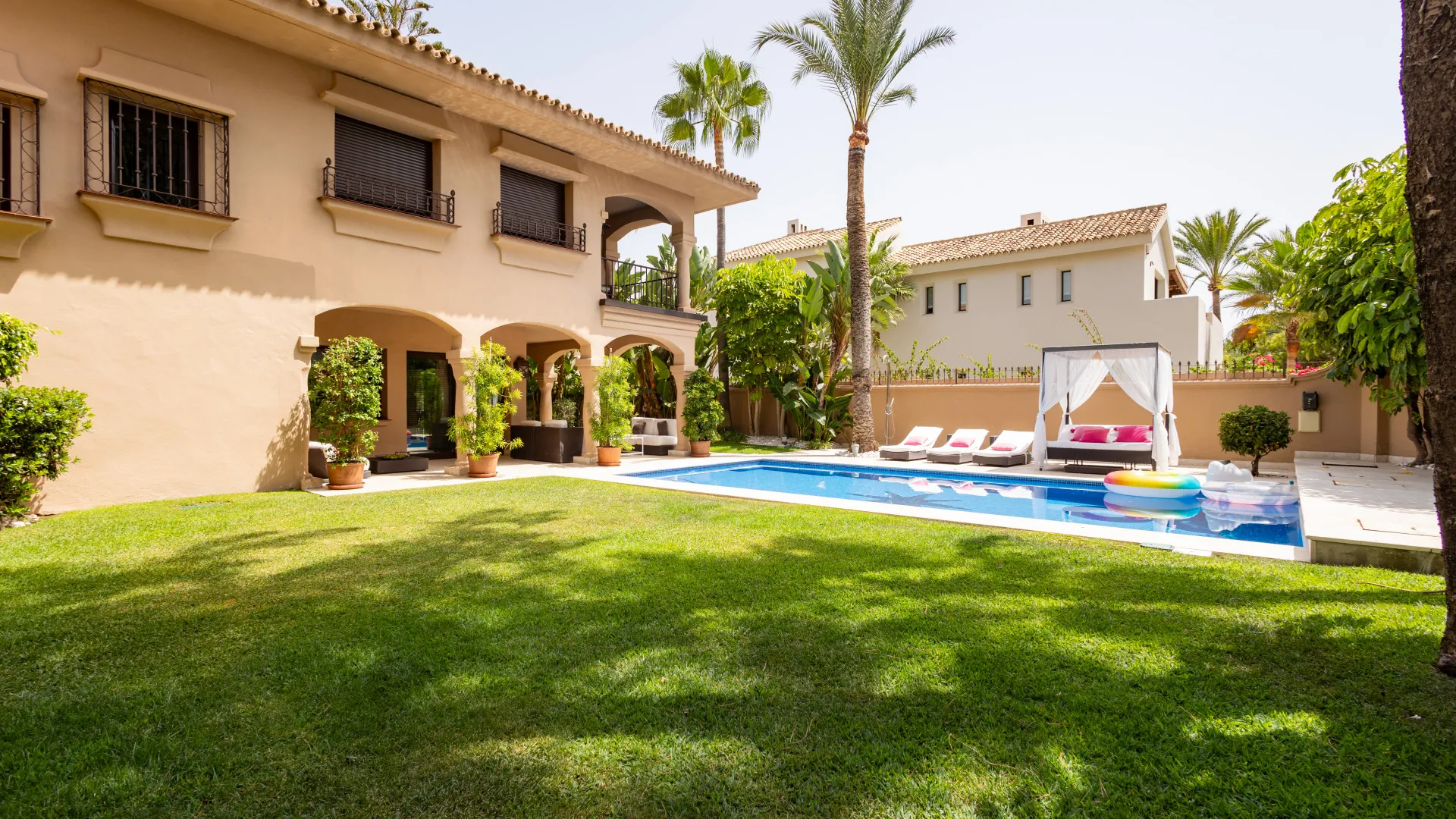 For sale villa in Los Monteros