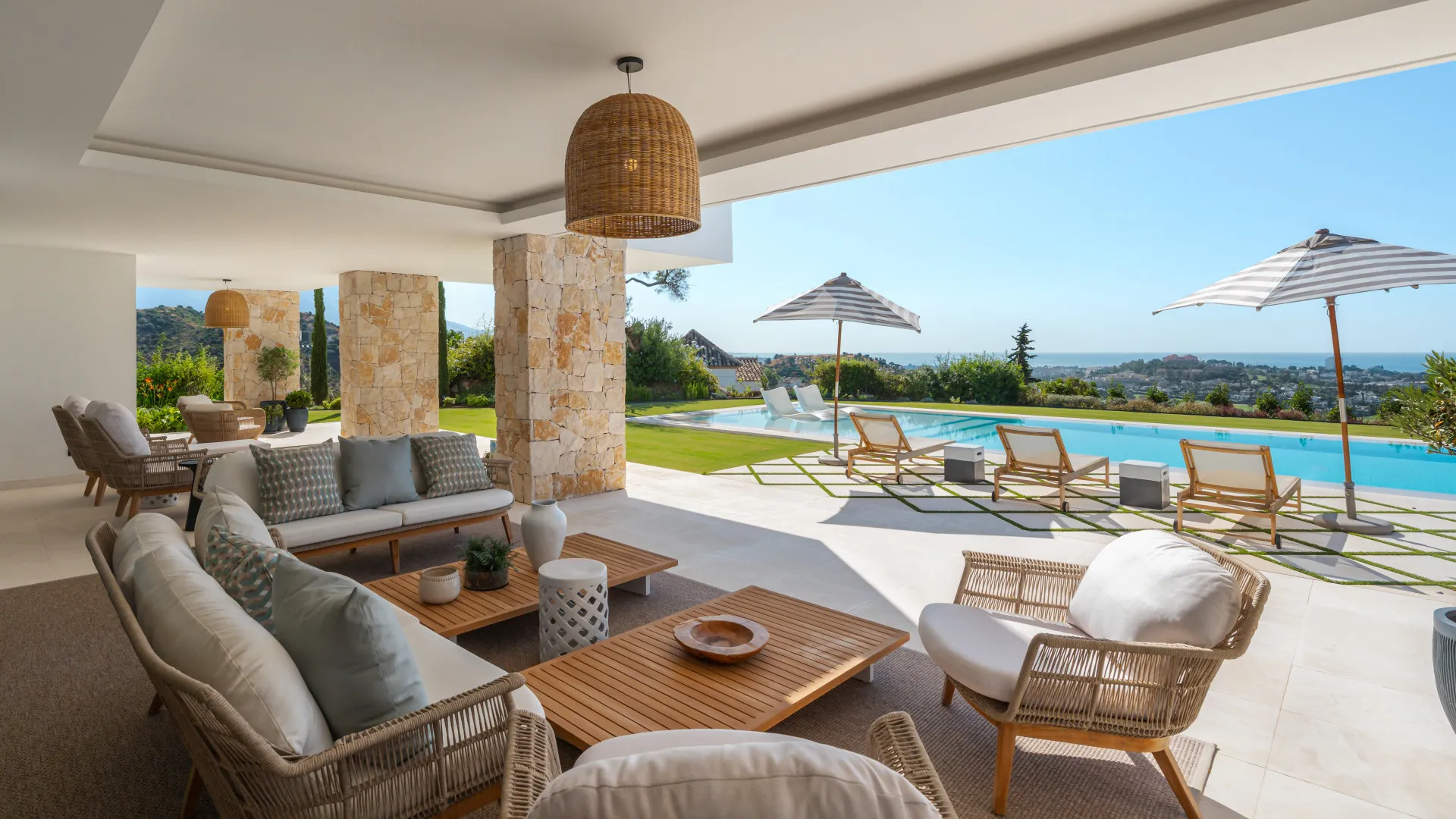 Villa in El Herrojo for sale
