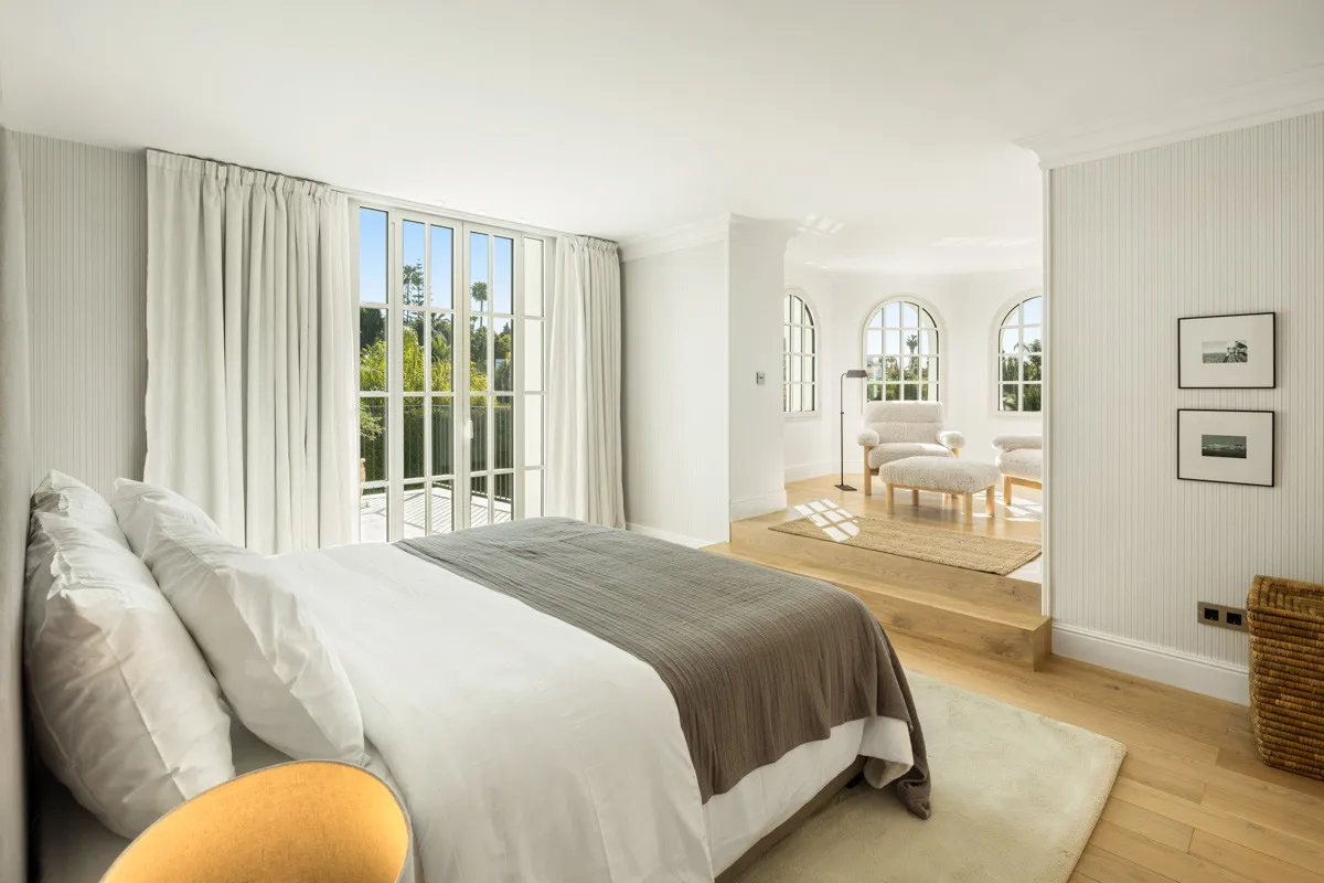 5 bedrooms Nueva Andalucia villa for sale