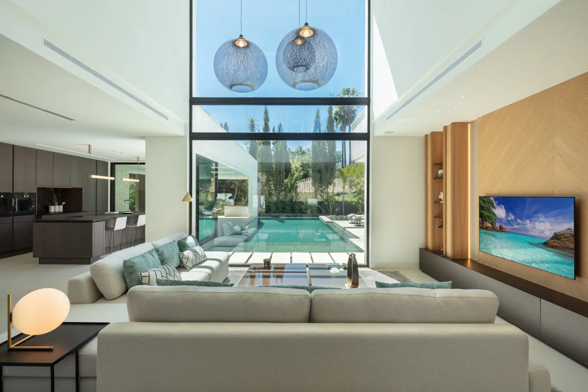 Villa en venta de 5 dormitorios en Nueva Andalucia