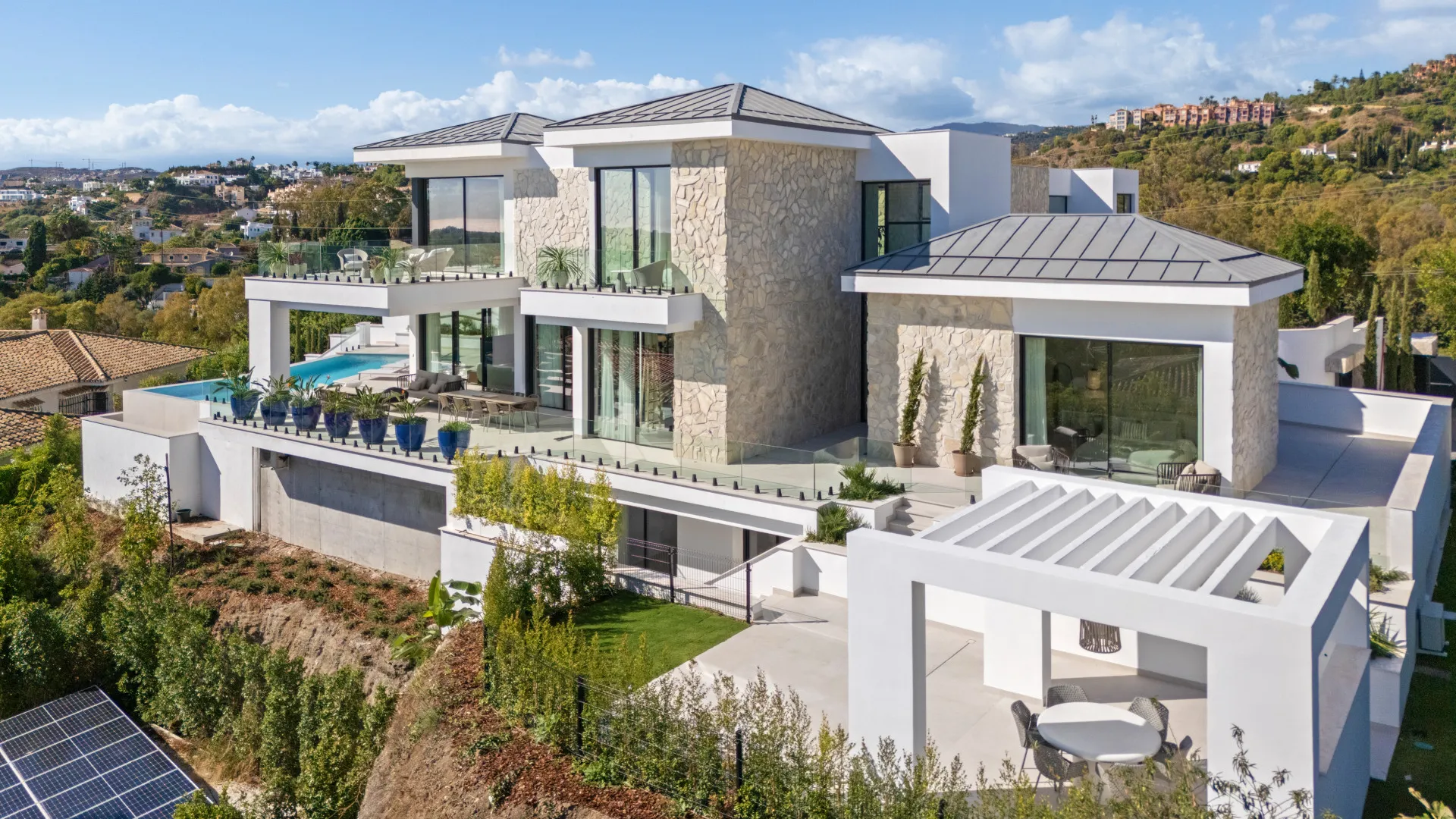 5 bedrooms villa for sale in La Quinta
