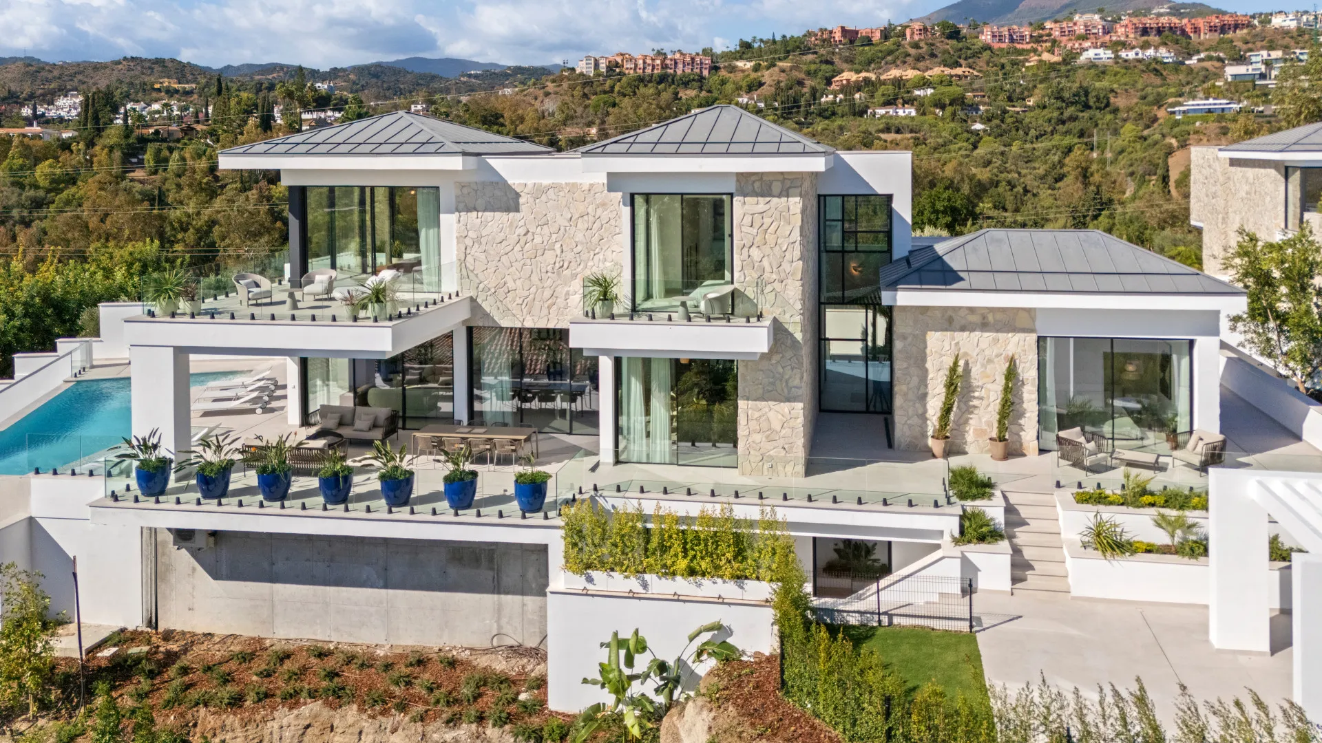 5 bedrooms villa for sale in La Quinta
