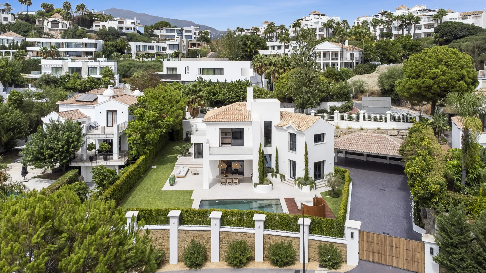 For sale La Alqueria villa with 4 bedrooms