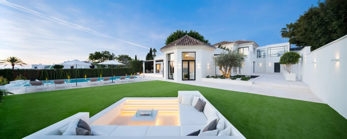 For sale villa with 5 bedrooms in Aloha