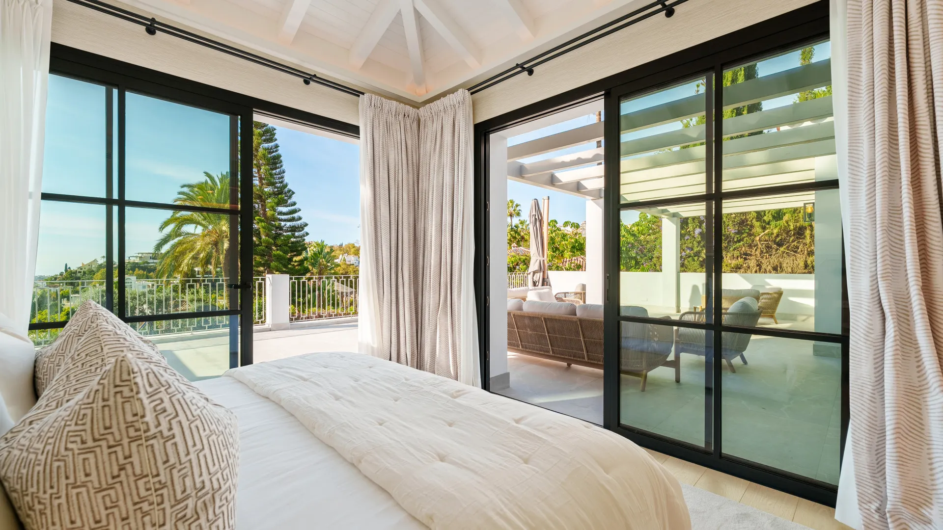 5 bedrooms villa in La Quinta for sale