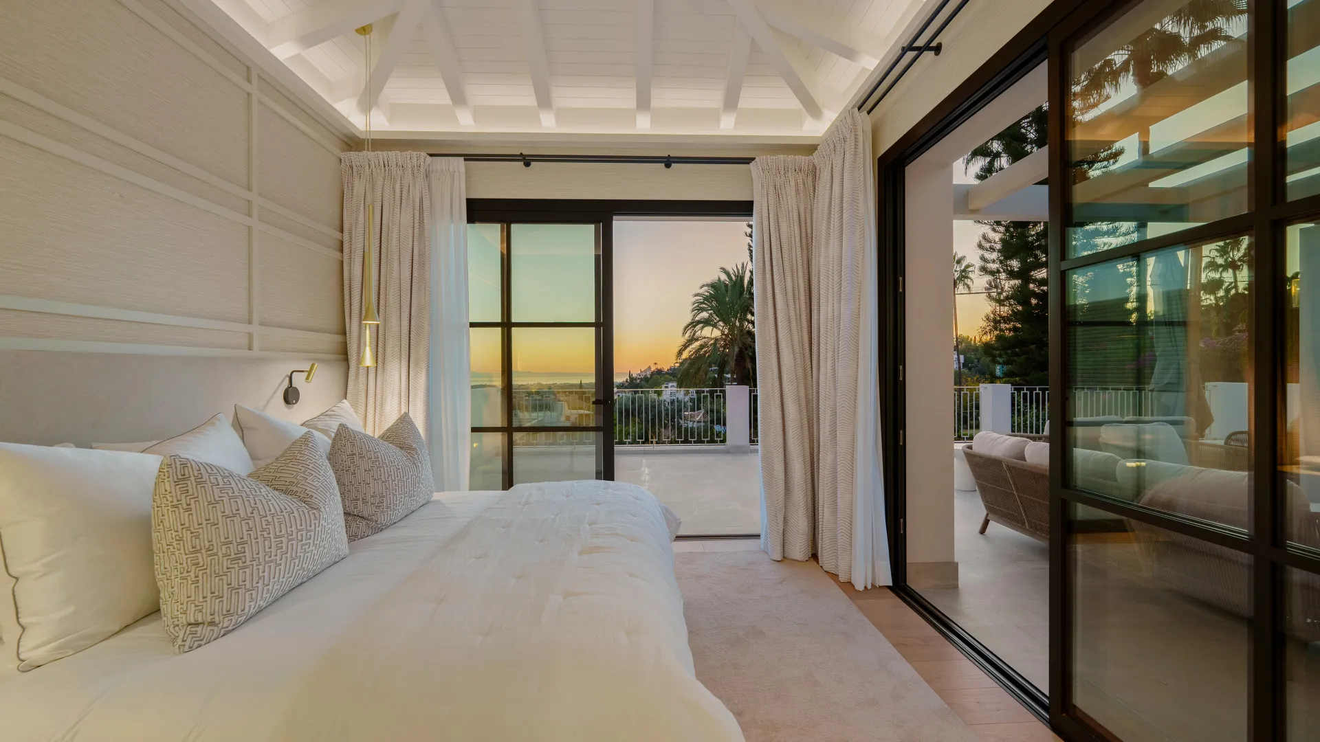 5 bedrooms villa in La Quinta for sale