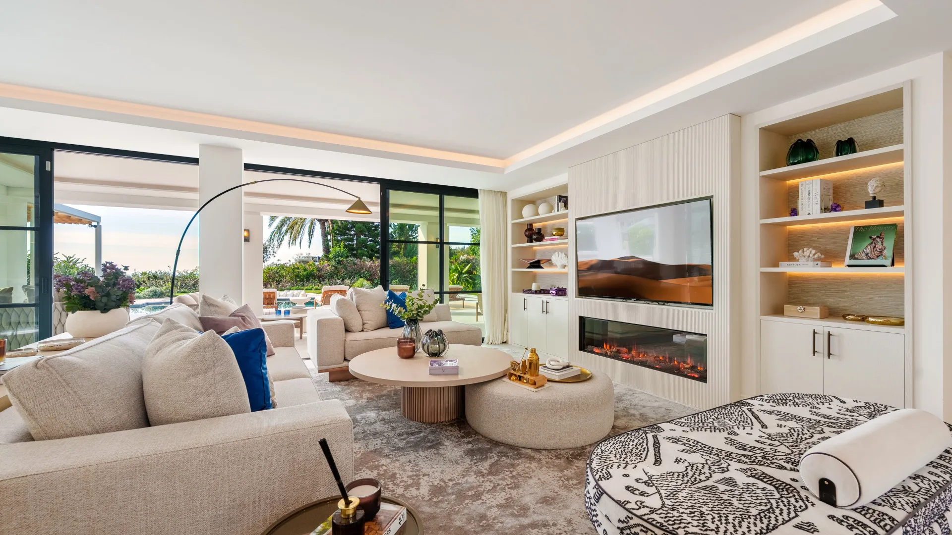 5 bedrooms villa in La Quinta for sale