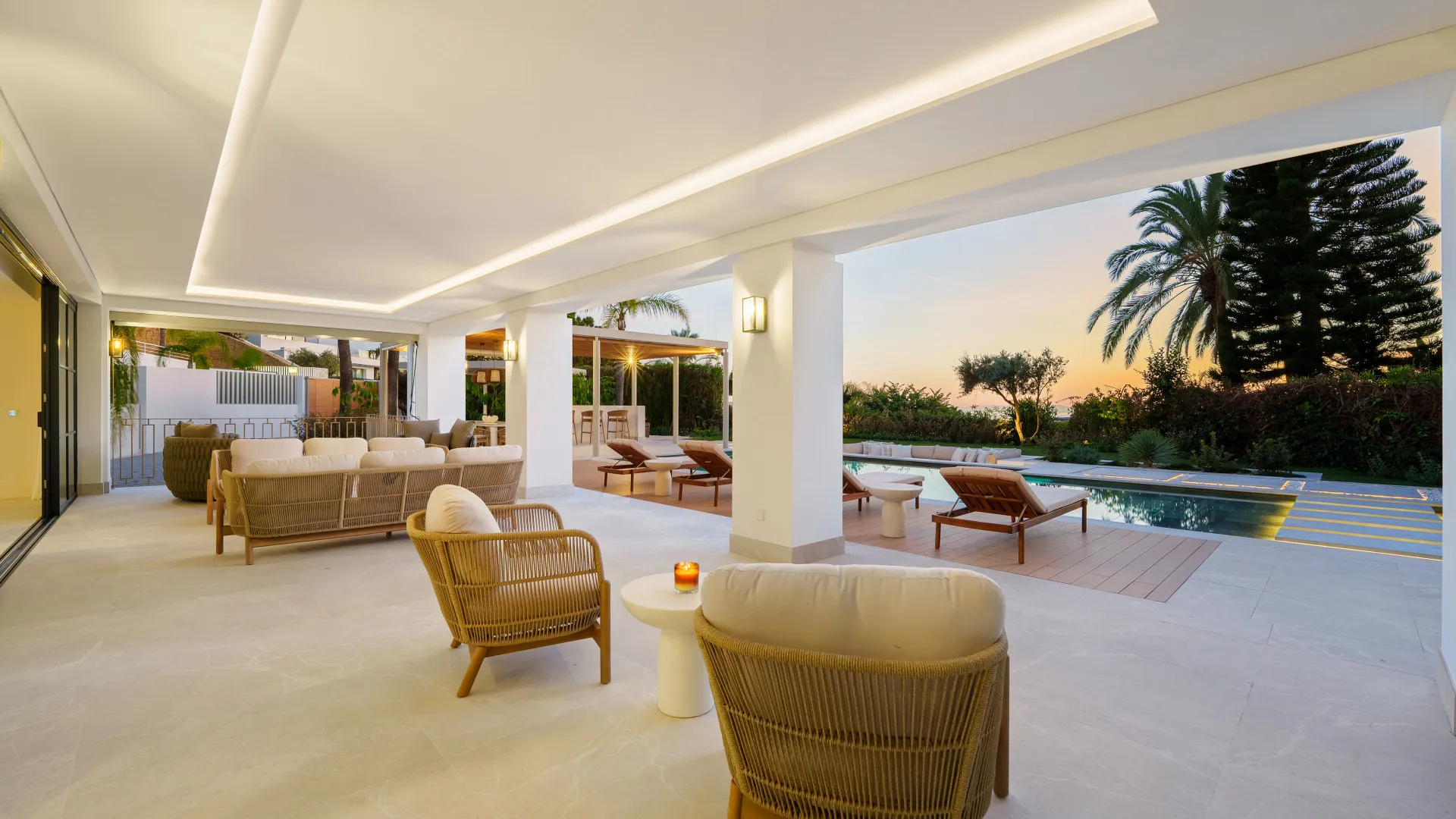 5 bedrooms villa in La Quinta for sale