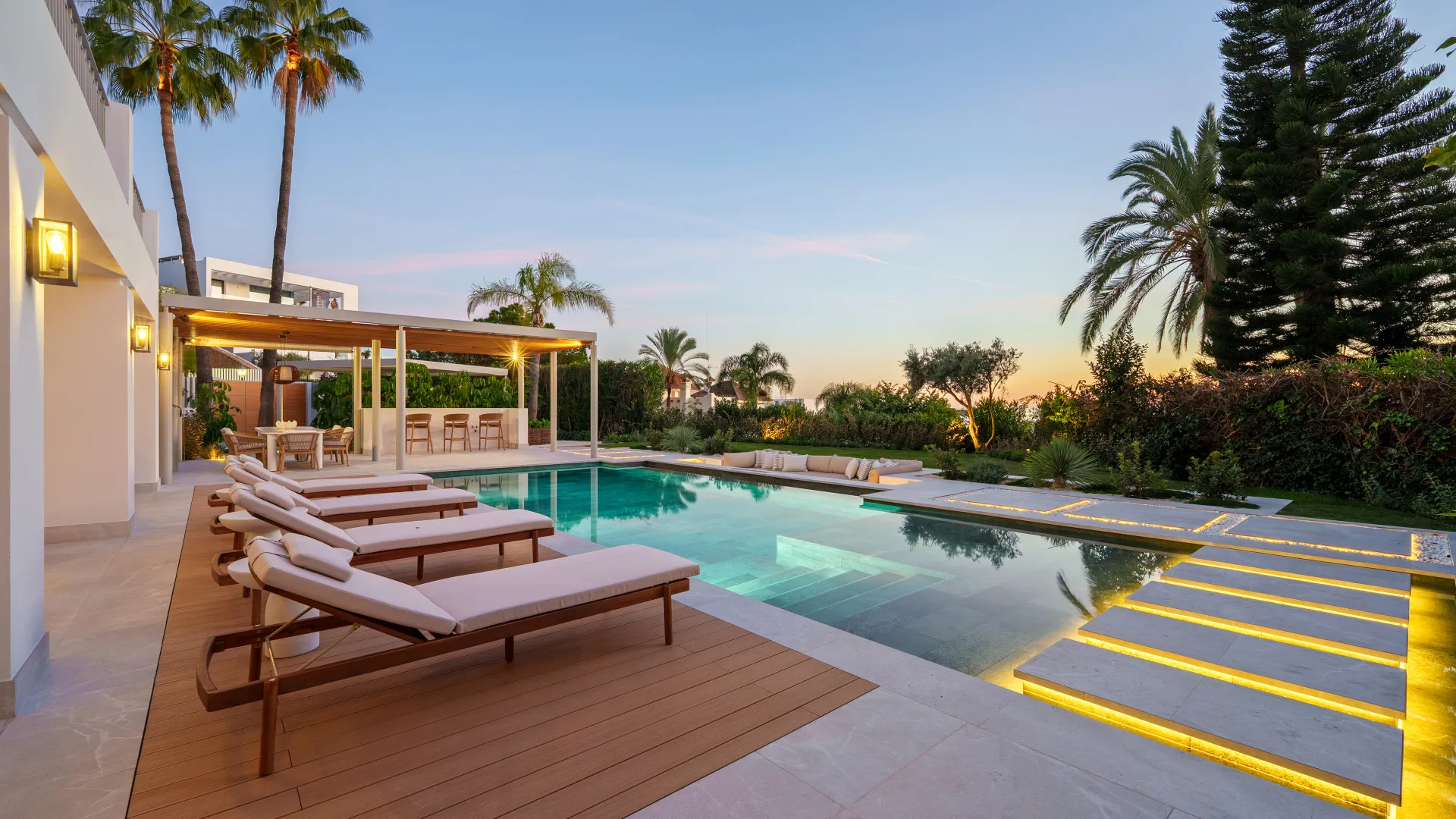 5 bedrooms villa in La Quinta for sale