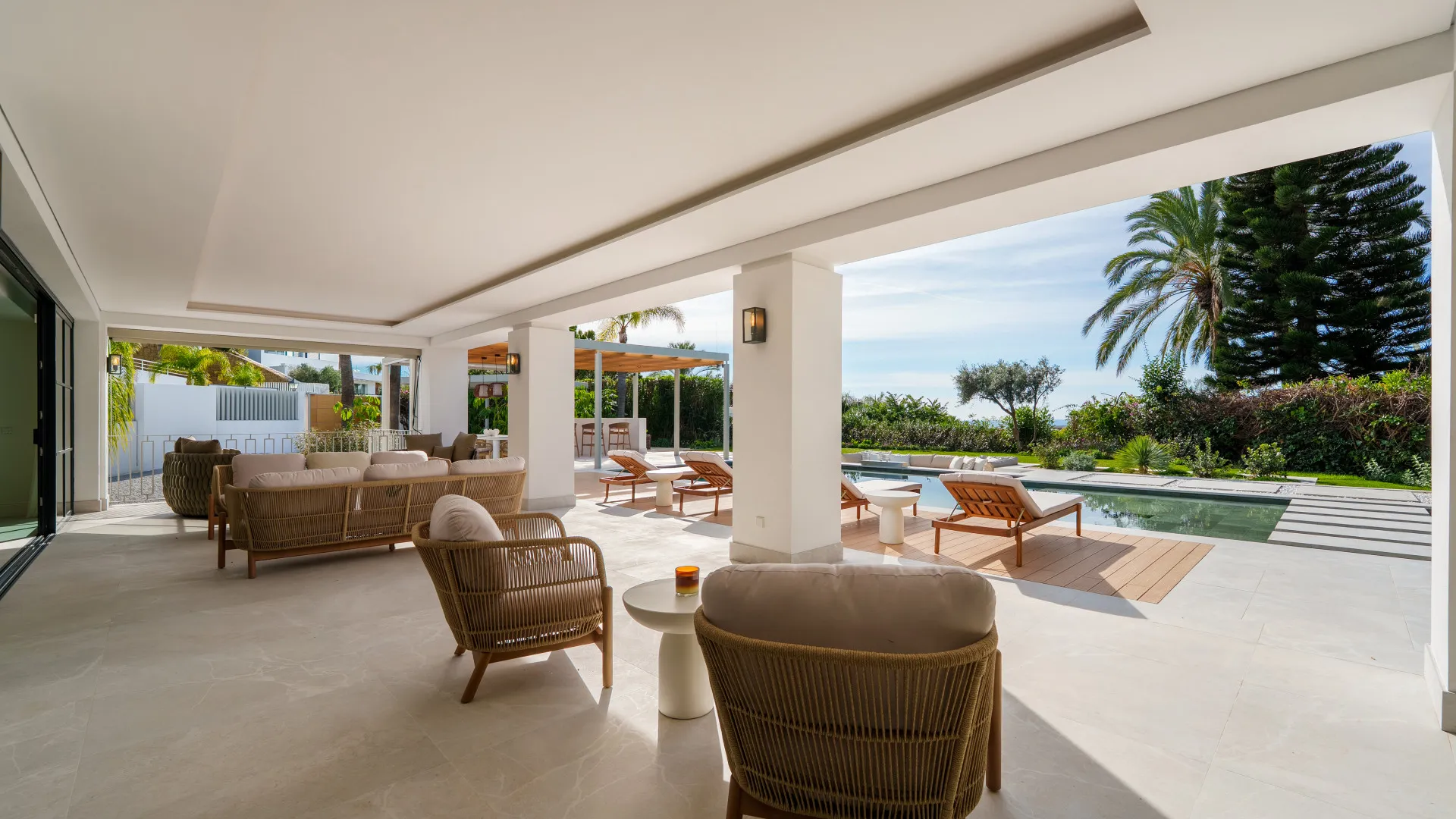 5 bedrooms villa in La Quinta for sale