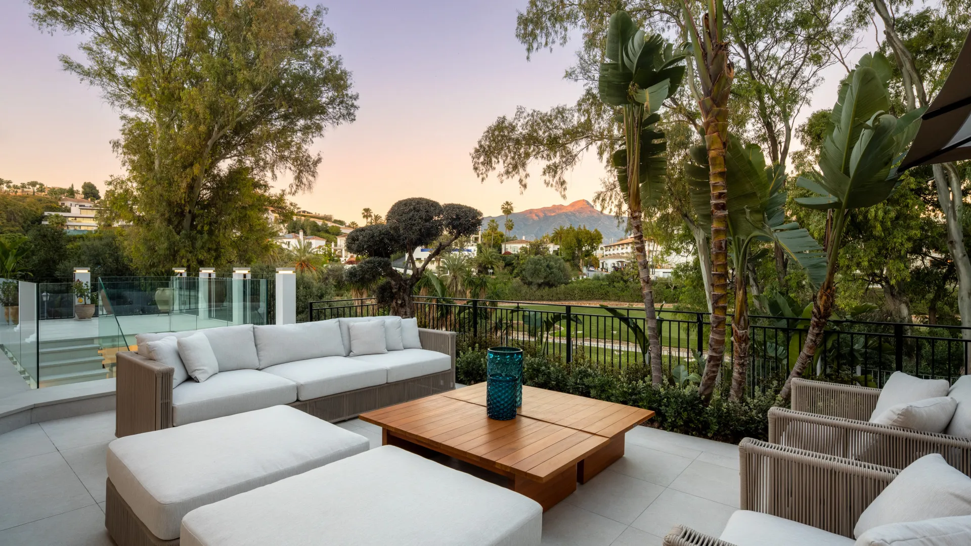 Villa de 5 dormitorios a la venta en El Herrojo
