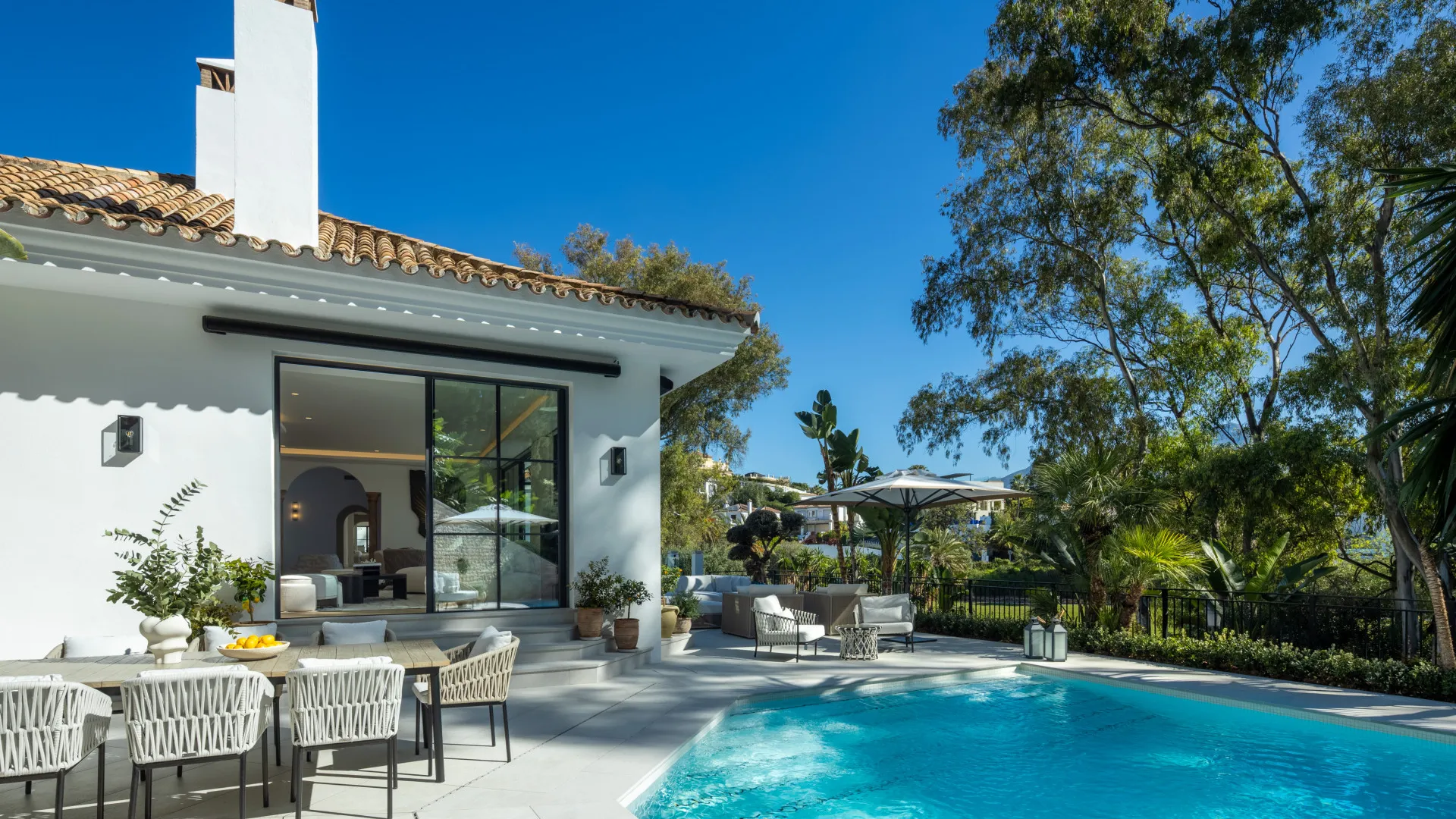 Villa de 5 dormitorios a la venta en El Herrojo