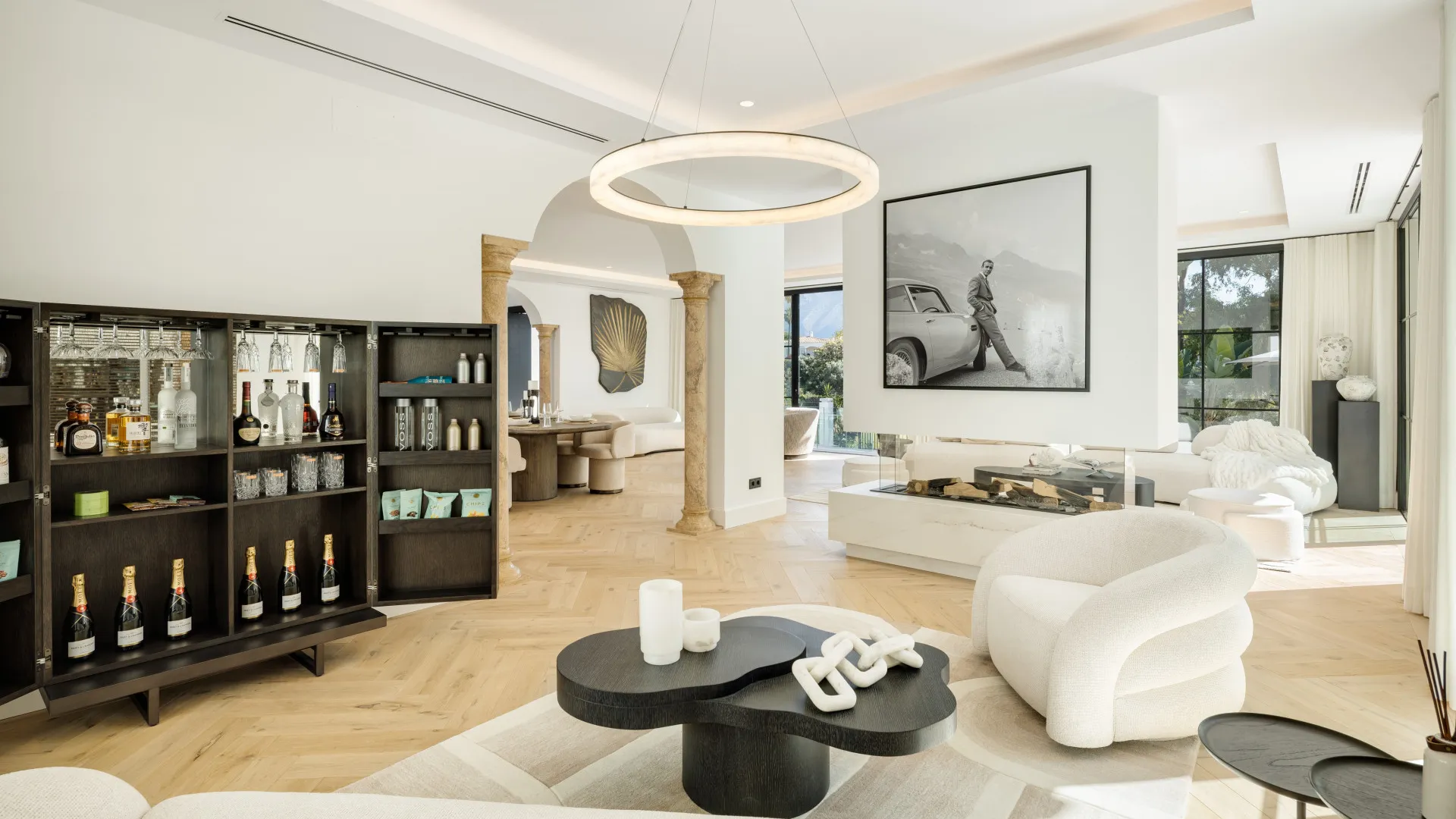 Villa de 5 dormitorios a la venta en El Herrojo