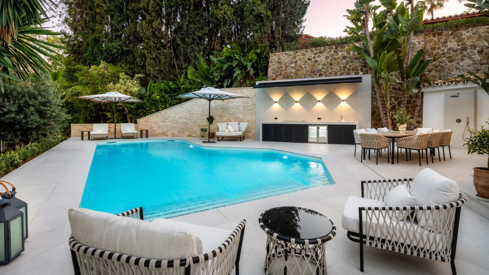 Villa de 5 dormitorios a la venta en El Herrojo