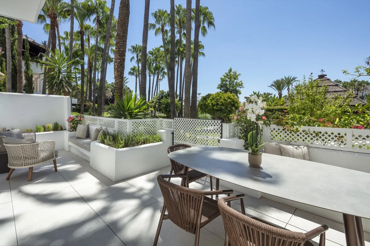 Se vende apartamento planta baja en Puente Romano
