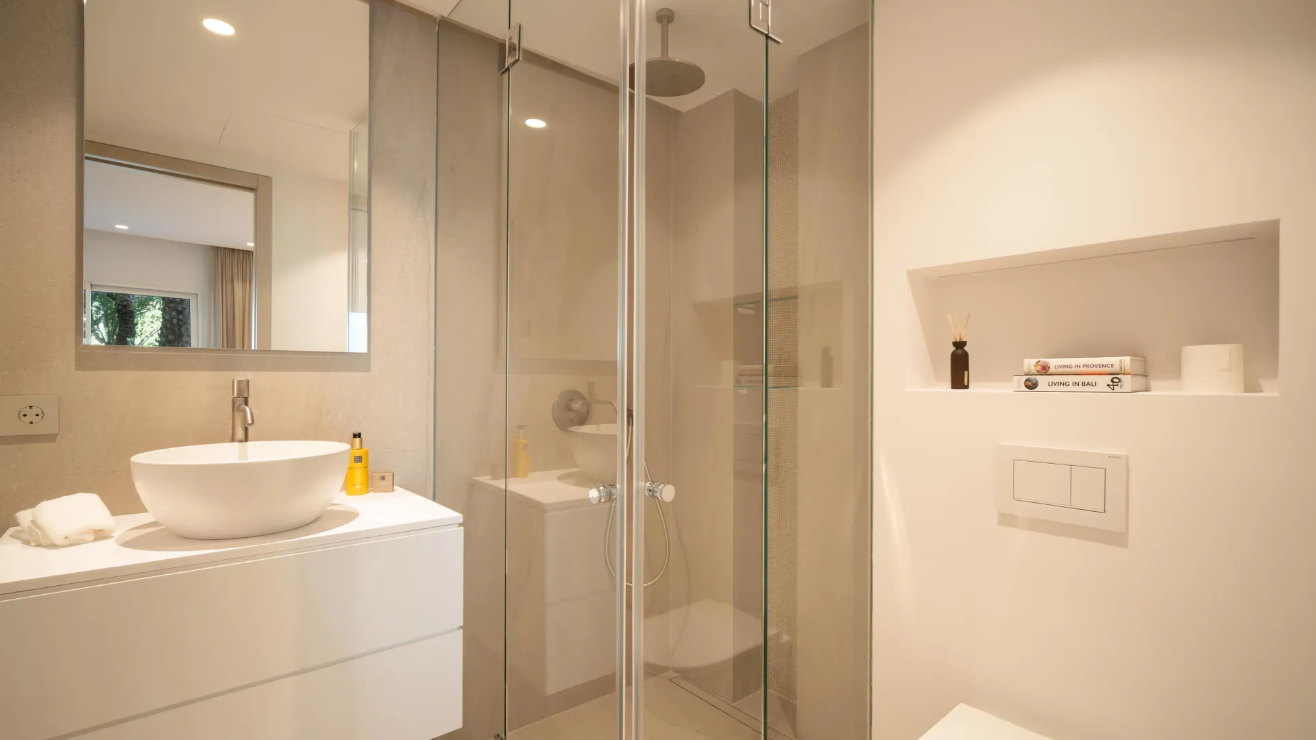 Buy apartment in Marina Puente Romano with 3 bedrooms