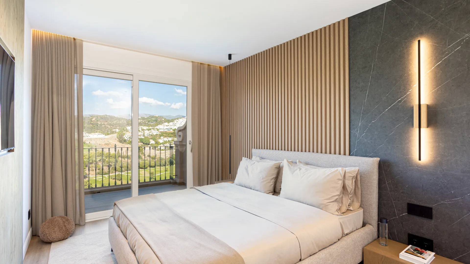 3 bedrooms semi detached house for sale in Benahavis