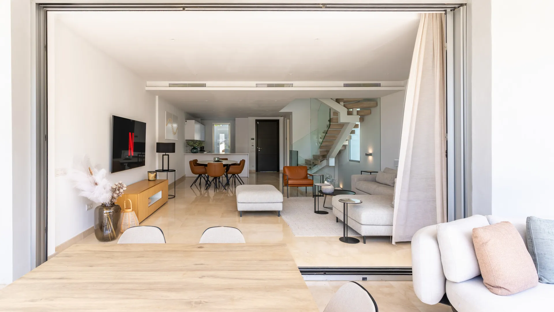 Comprar villa pareada de 4 dormitorios en La Finca de Marbella