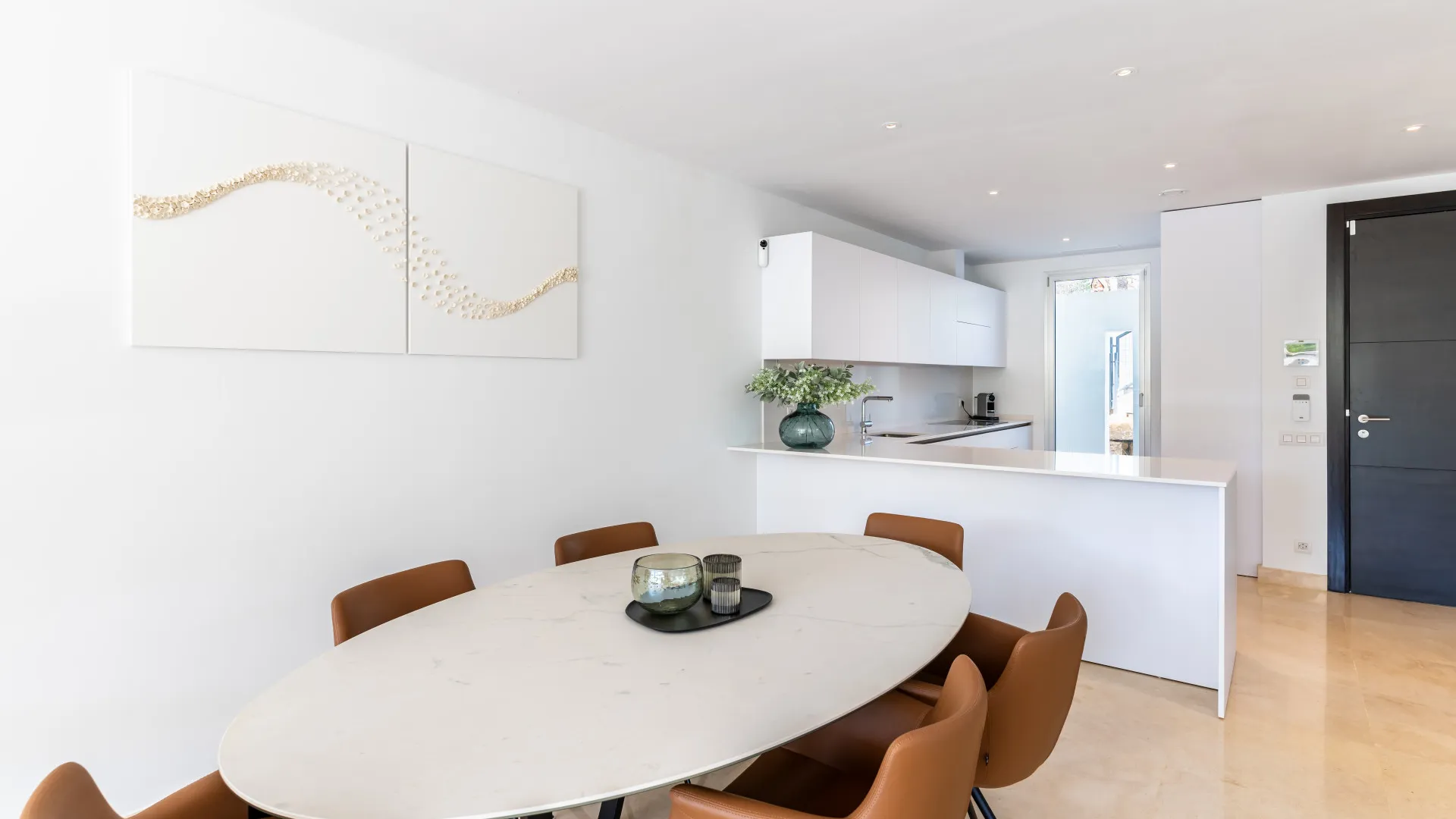 Comprar villa pareada de 4 dormitorios en La Finca de Marbella