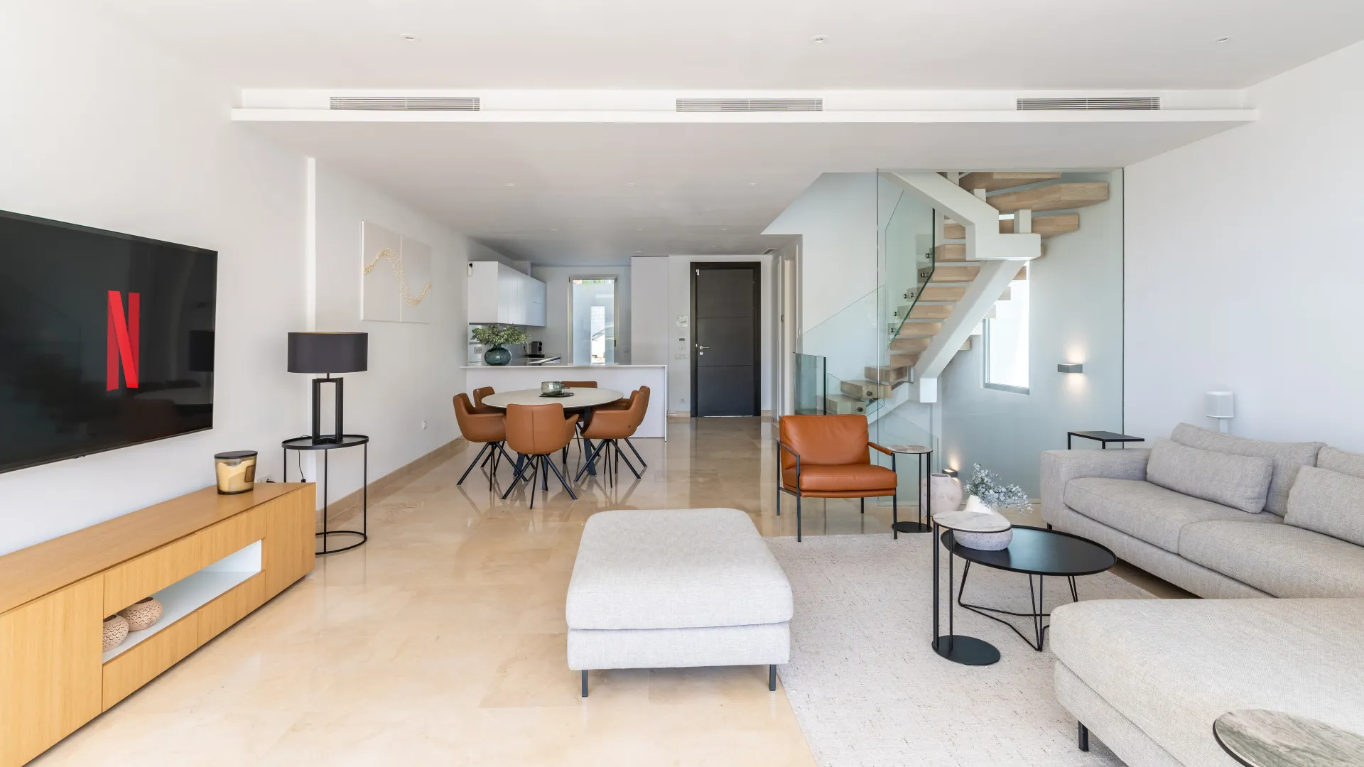 Comprar villa pareada de 4 dormitorios en La Finca de Marbella