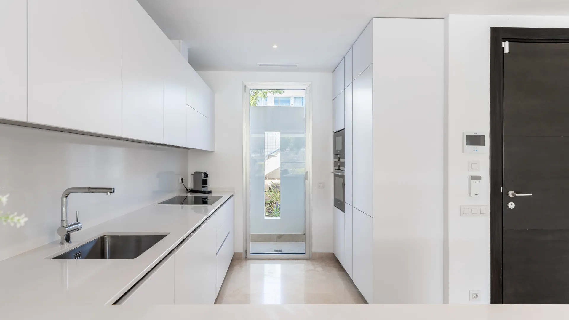 Comprar villa pareada de 4 dormitorios en La Finca de Marbella