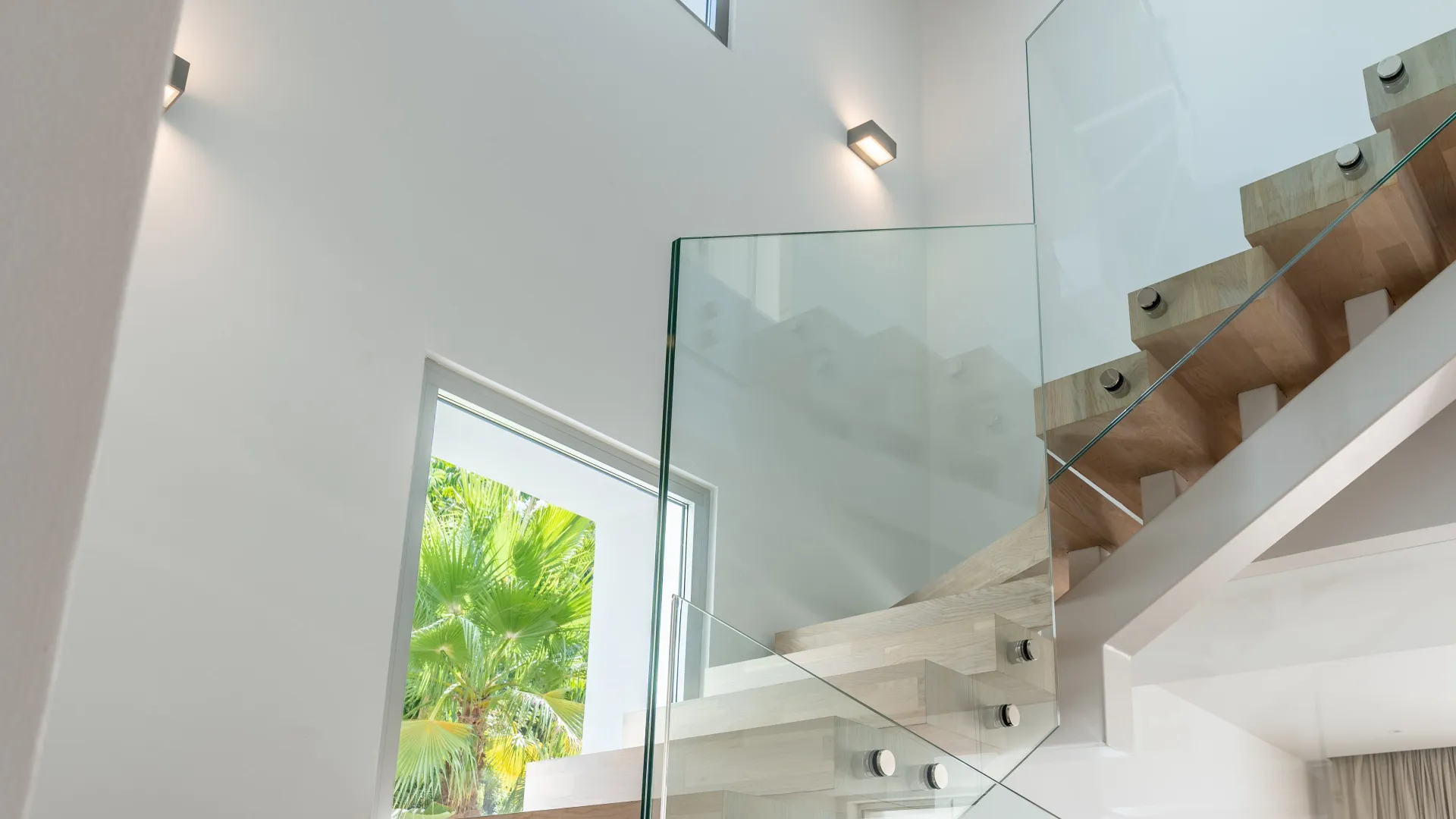Comprar villa pareada de 4 dormitorios en La Finca de Marbella