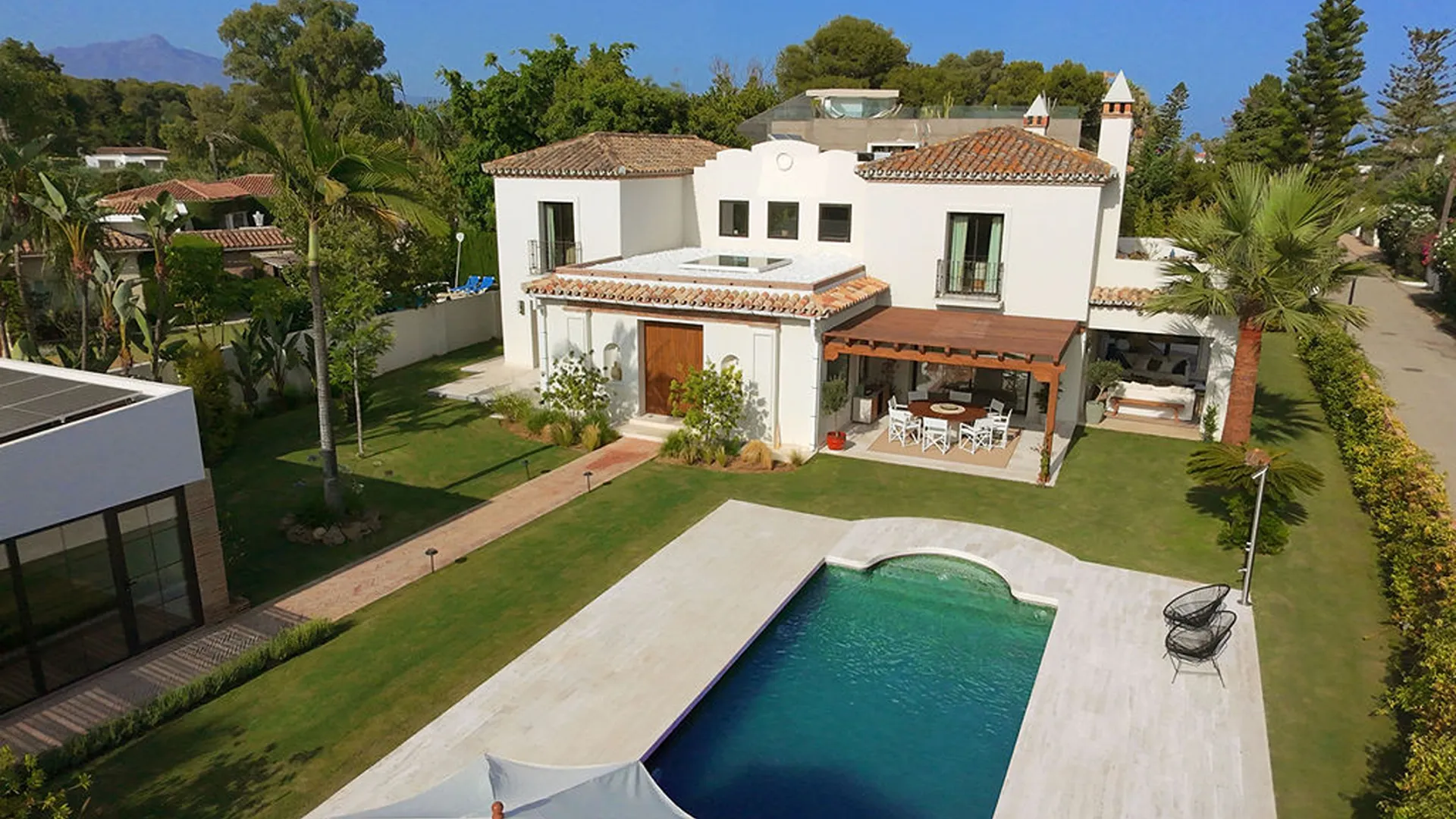 Casasola 6 bedrooms villa for sale
