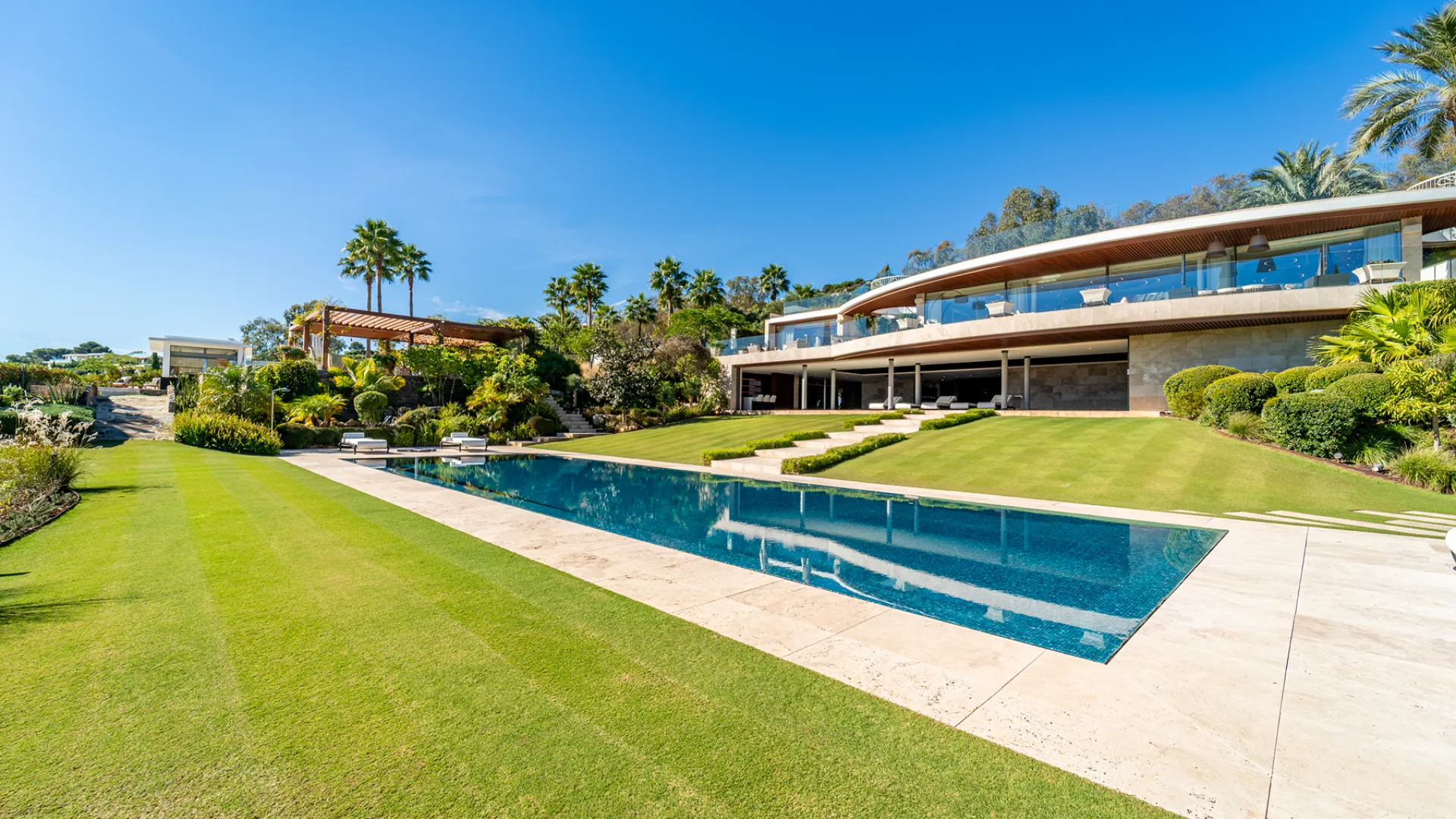 Villa en venta de 7 dormitorios en El Mirador