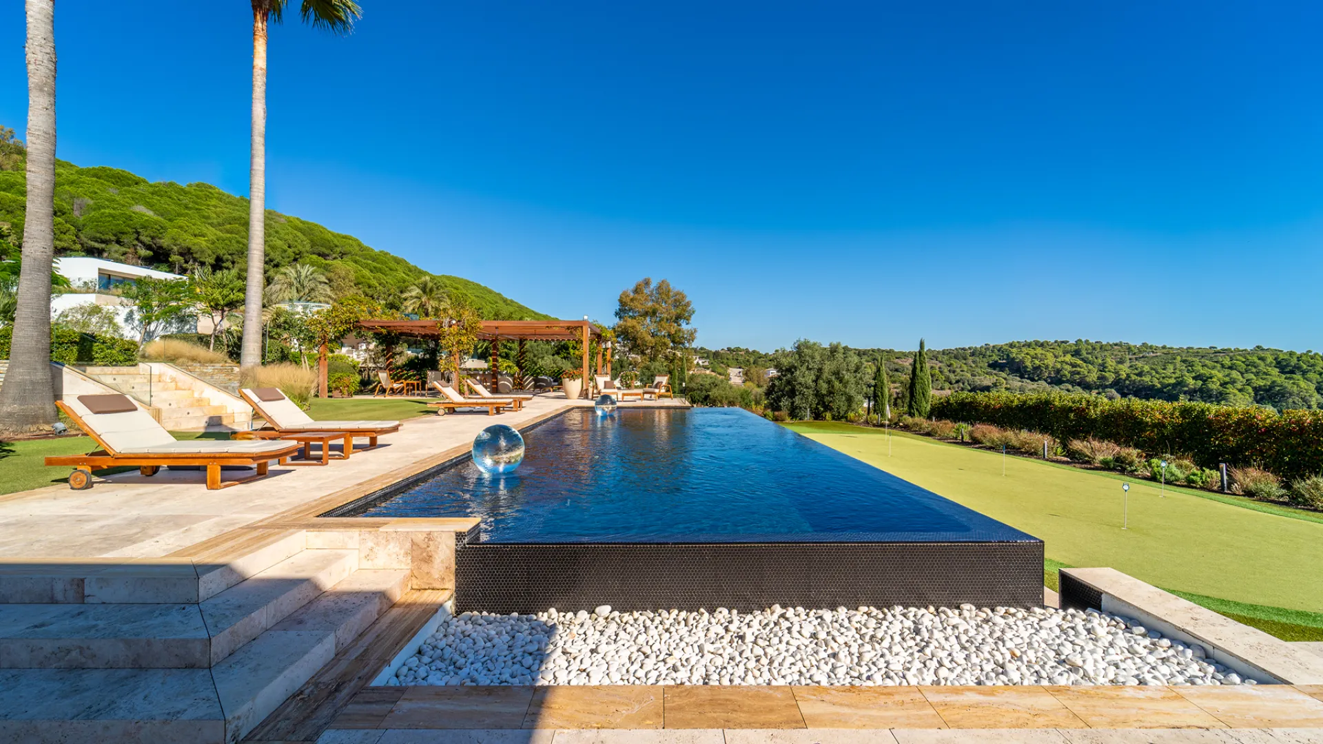 Villa en venta de 7 dormitorios en El Mirador