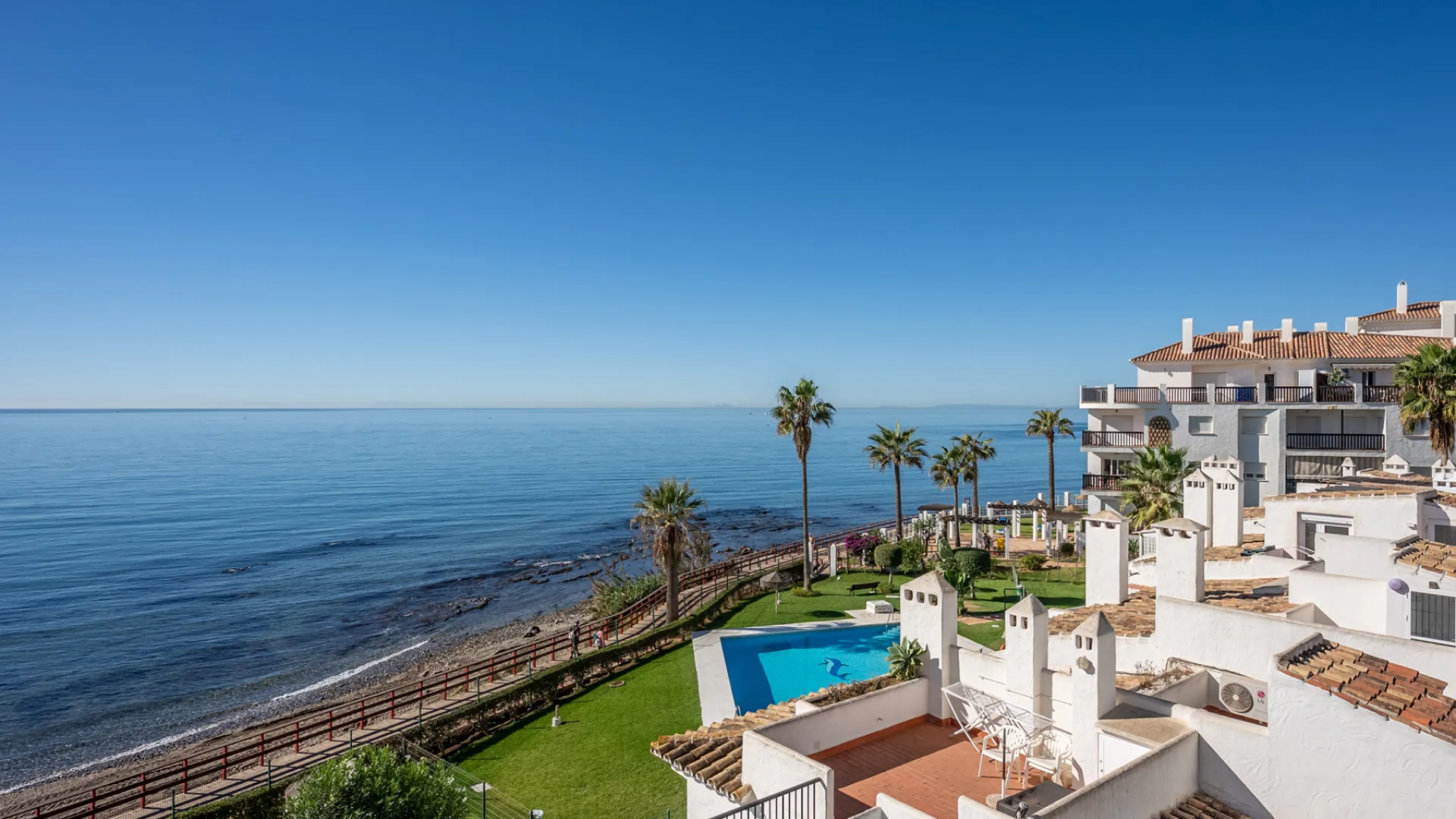 El Romeral de Calahonda 2 bedrooms penthouse for sale