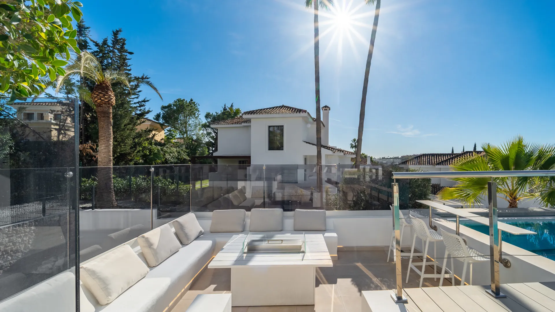 5 bedrooms villa in Nueva Andalucia for sale