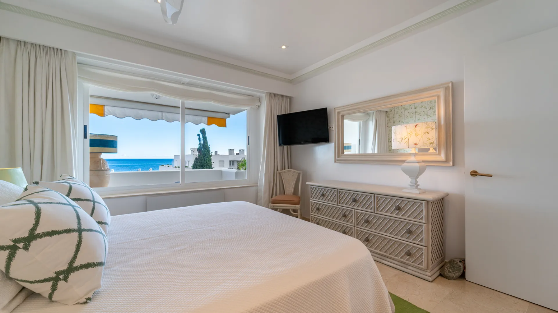 For sale Guadalmina Baja apartment