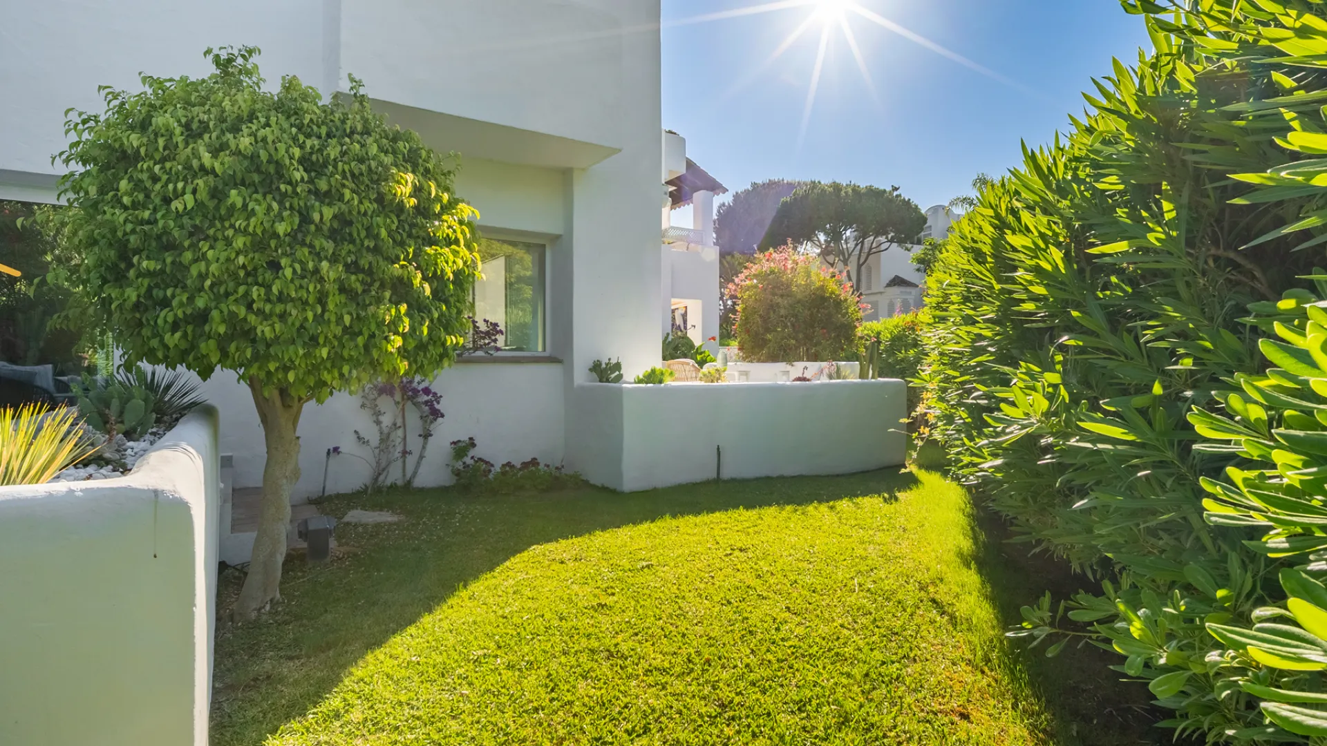 Buy Alhambra del Mar apartment with 4 bedrooms