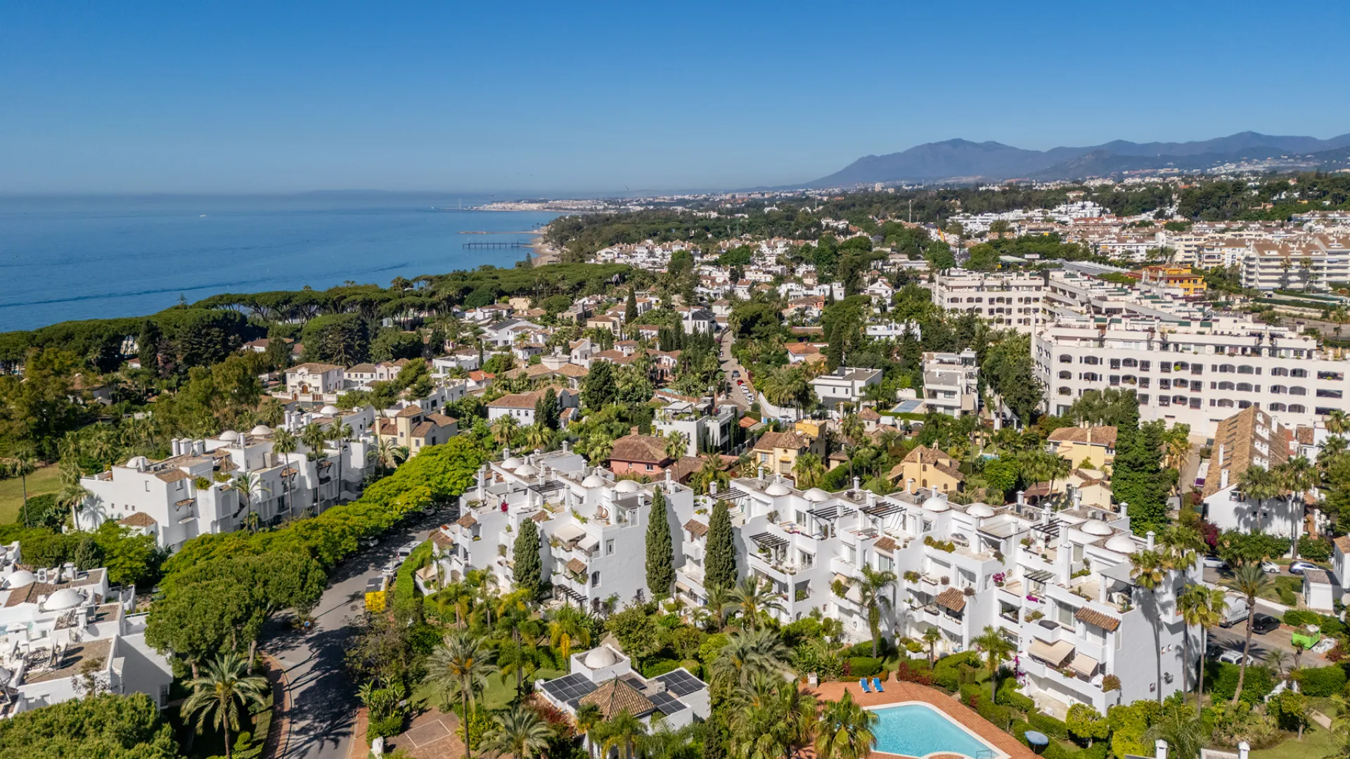 Buy Alhambra del Mar apartment with 4 bedrooms