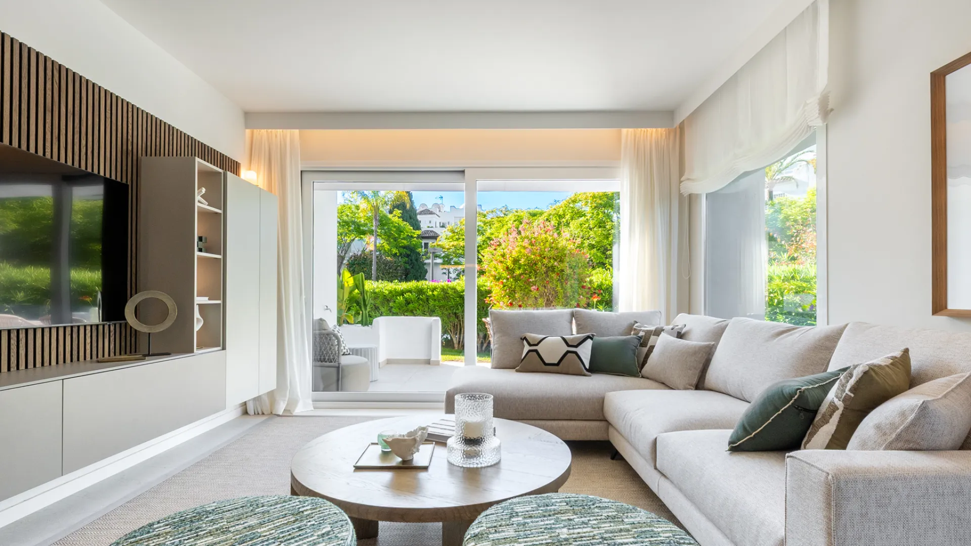 Buy Alhambra del Mar apartment with 4 bedrooms