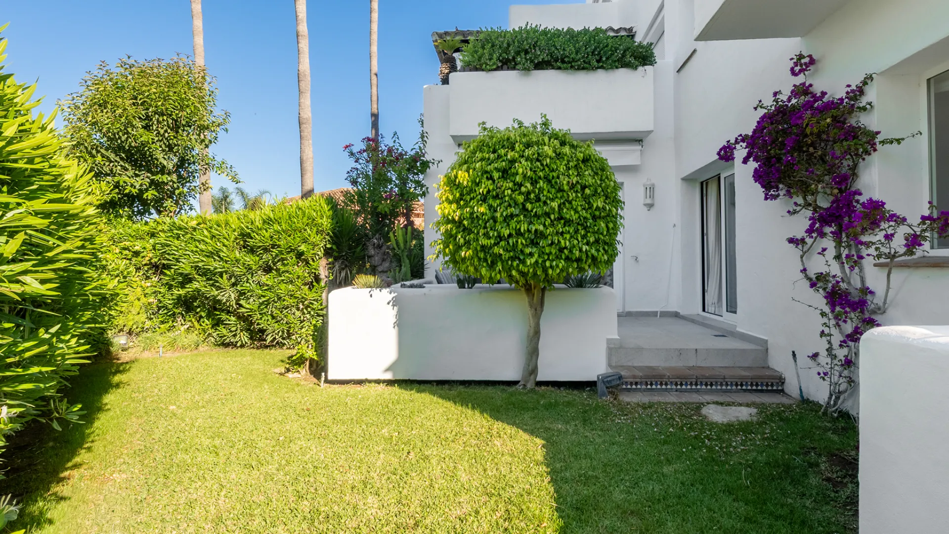 Apartment for sale in Alhambra del Mar with 4 bedrooms