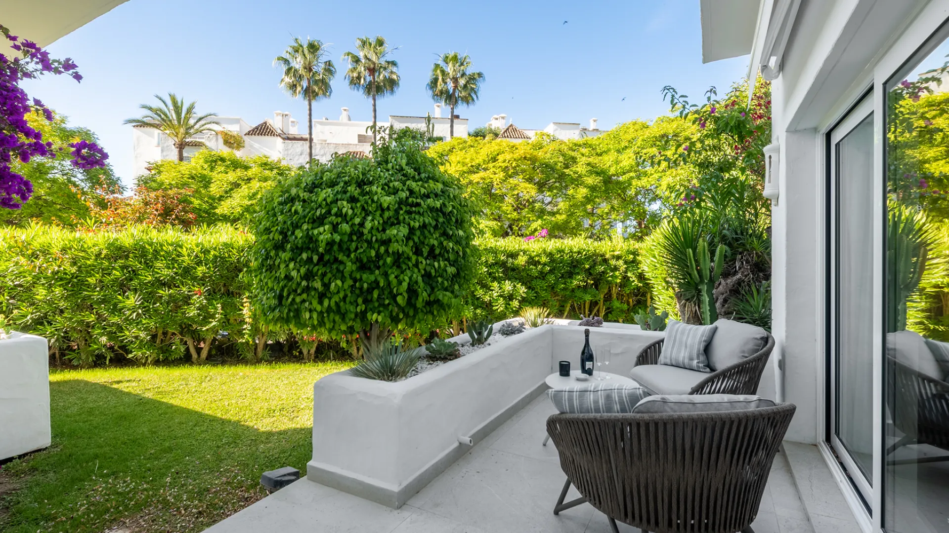 Apartment for sale in Alhambra del Mar with 4 bedrooms