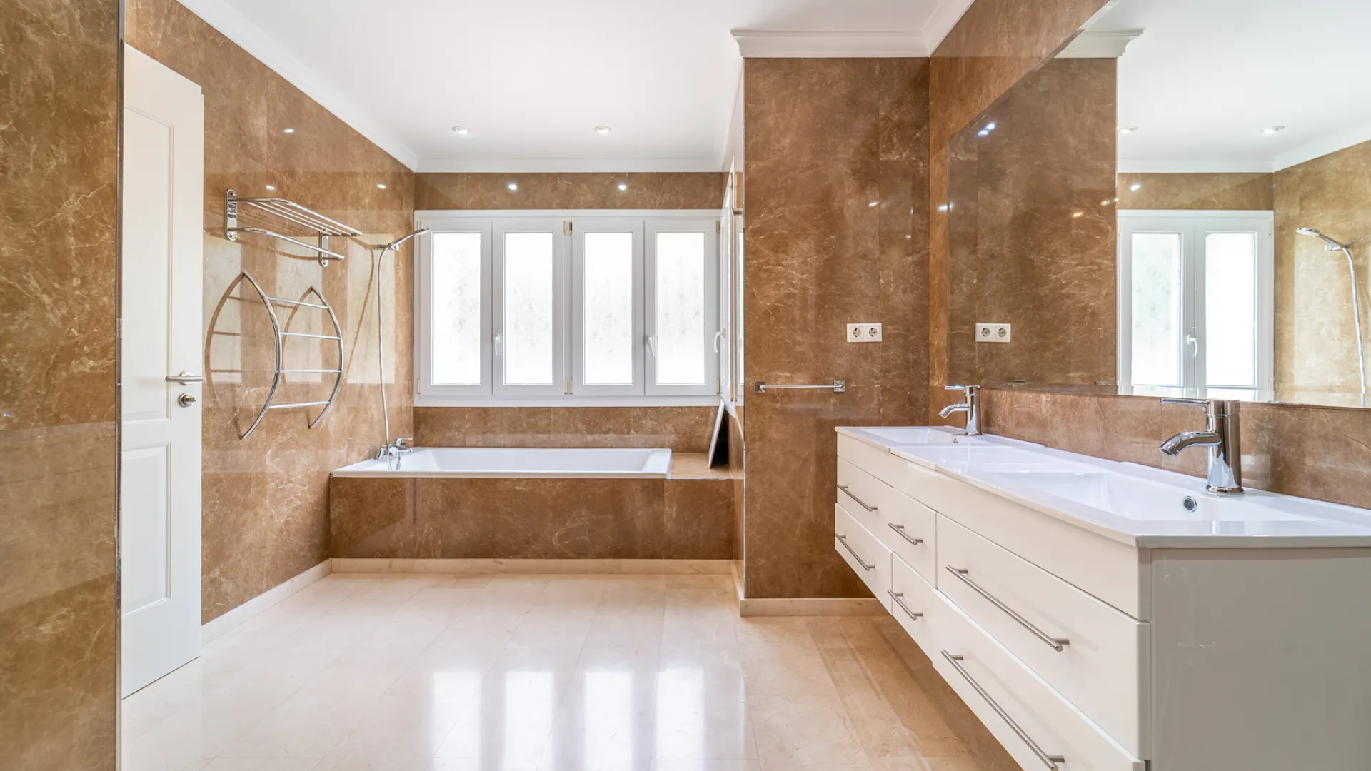 For sale La Panera villa with 5 bedrooms